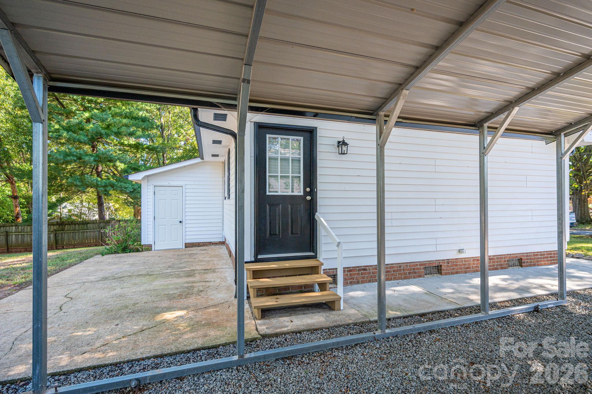 Single Family Residence at 413 E Klutz Street, Maiden, photo 35 of 38