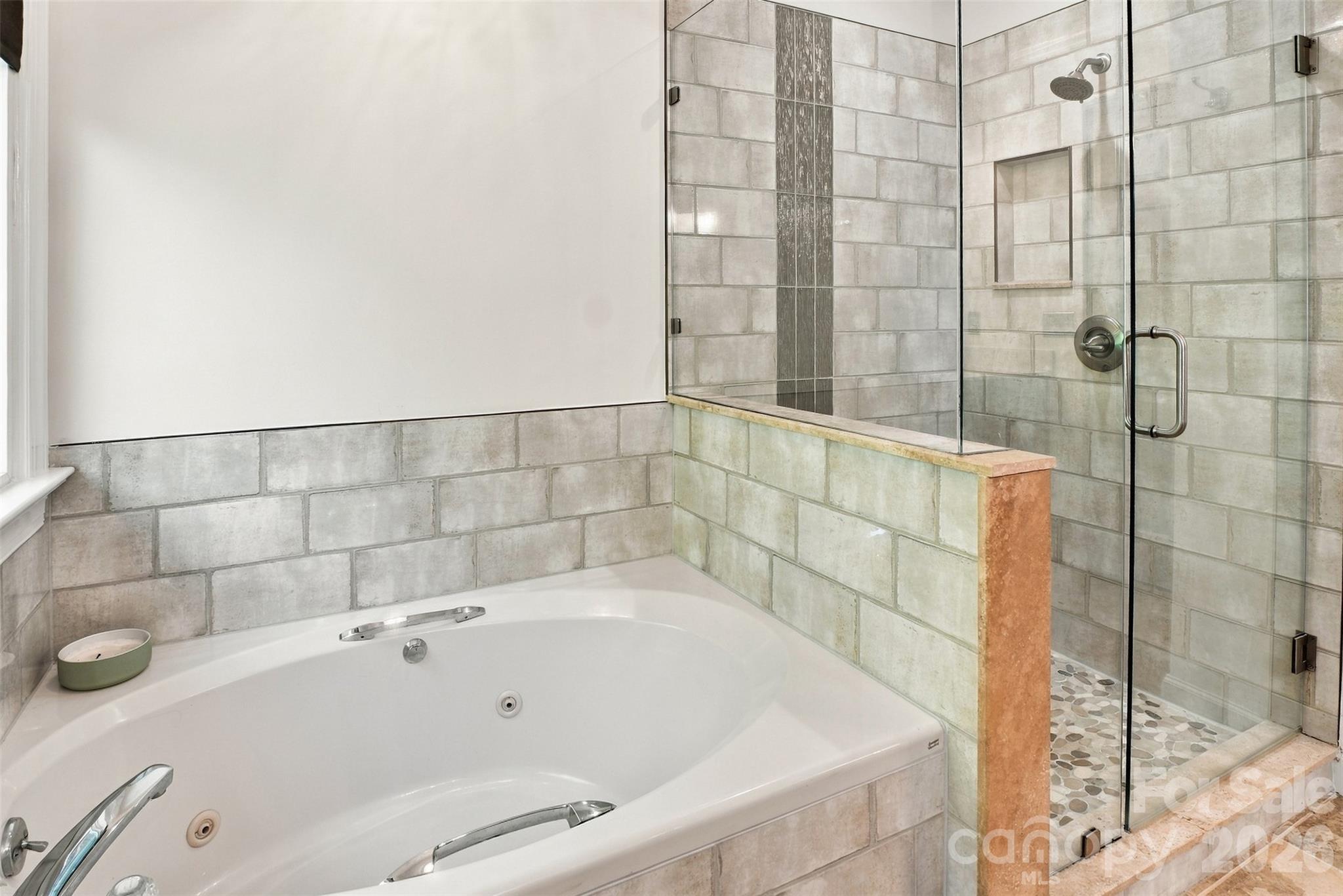 Single Family Residence at 223 N Brackenbury Lane, Charlotte, photo 8 of 49