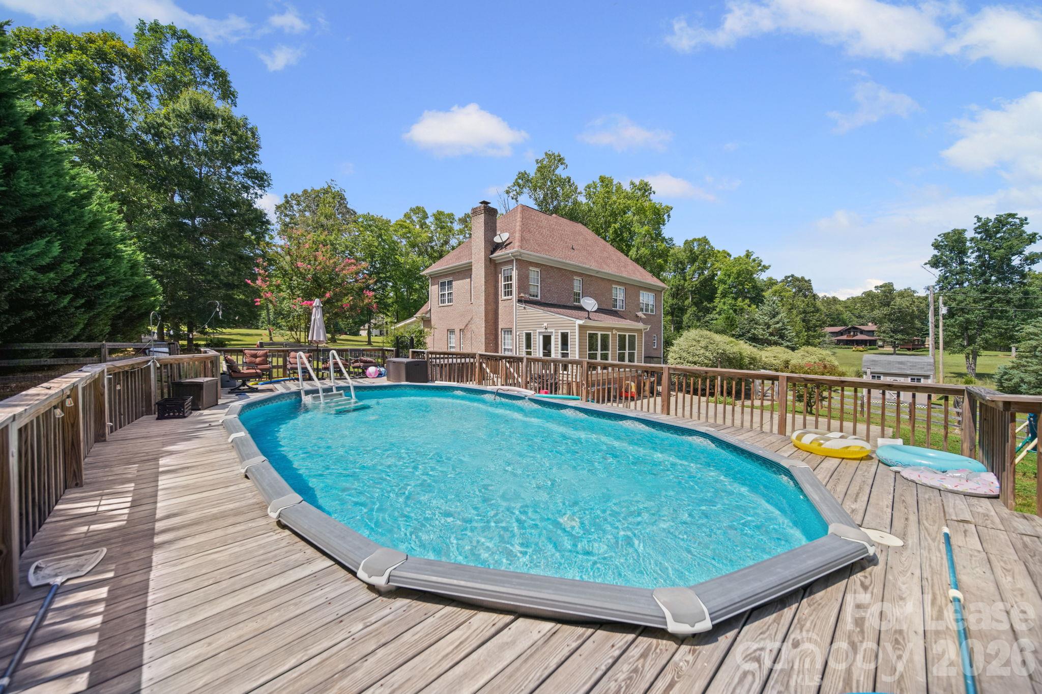 Single Family Residence at 7107 Nesbit Road, Waxhaw, photo 31 of 33