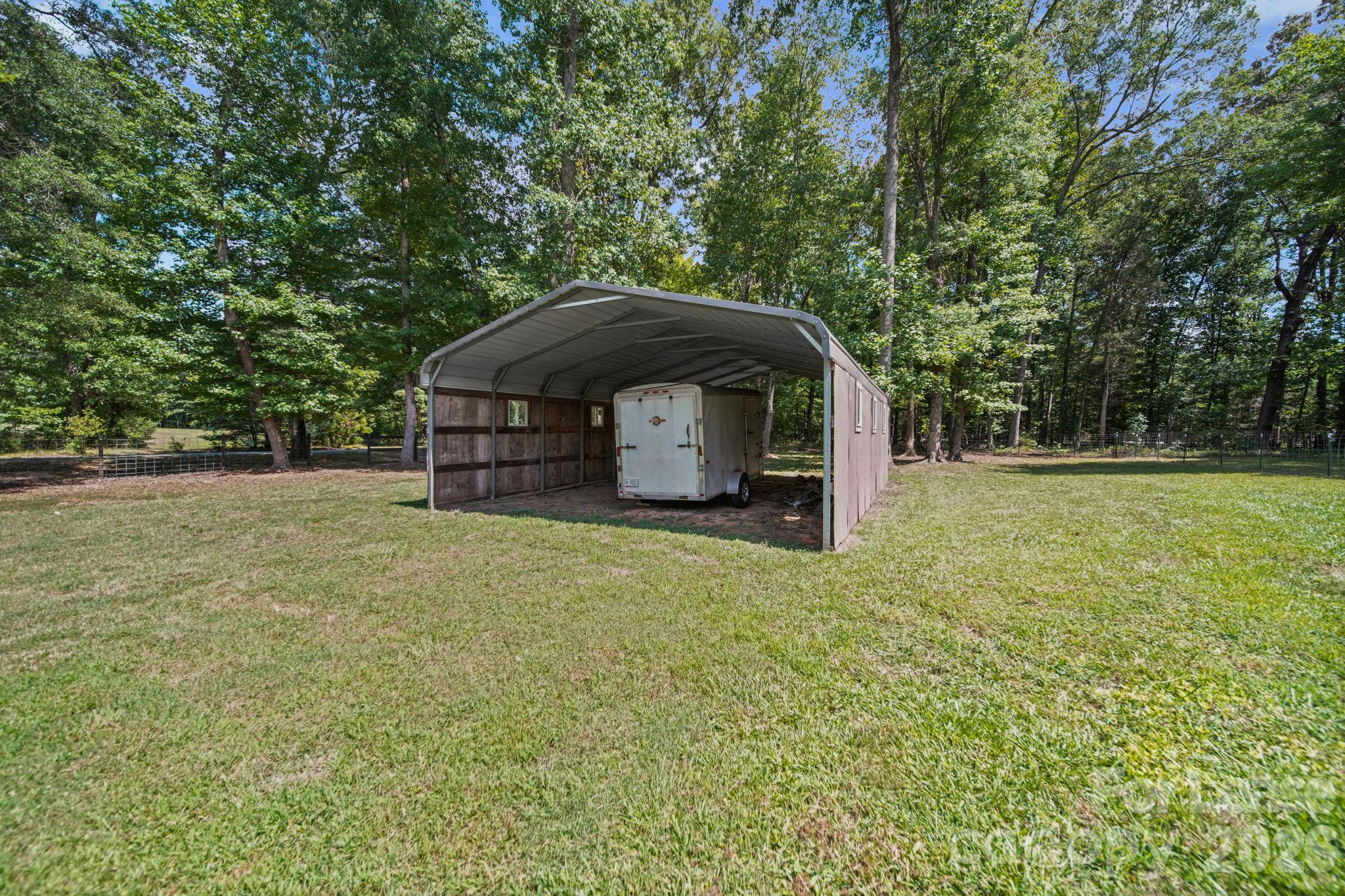 Single Family Residence at 7107 Nesbit Road, Waxhaw, photo 32 of 33