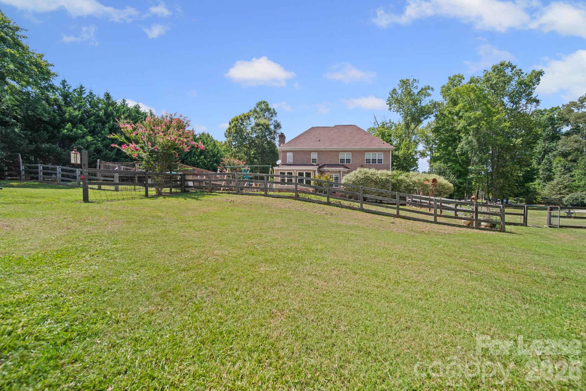 Single Family Residence at 7107 Nesbit Road, Waxhaw, photo 33 of 33