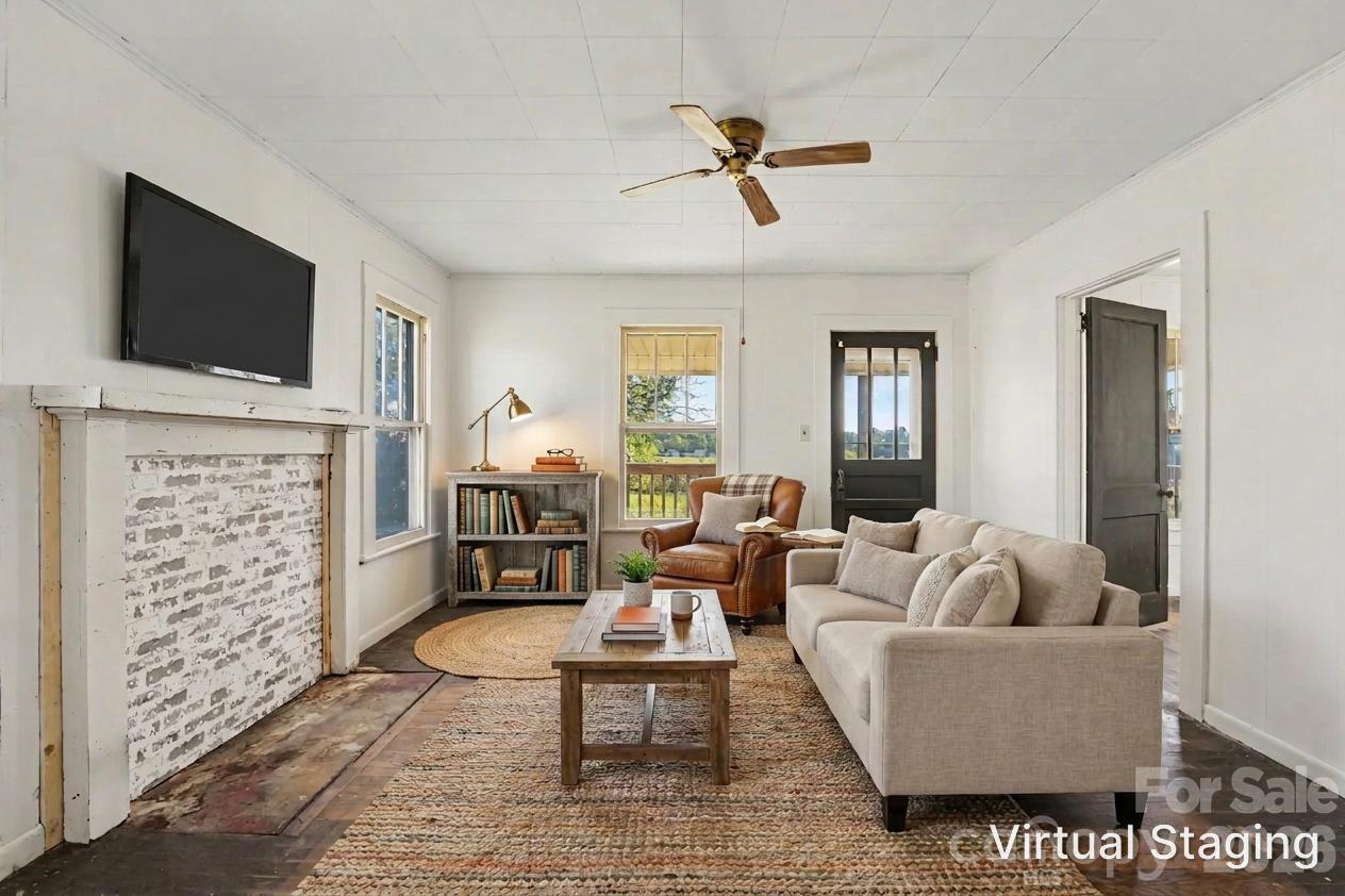 virtually staged - 216 N Brady Avenue, Newton