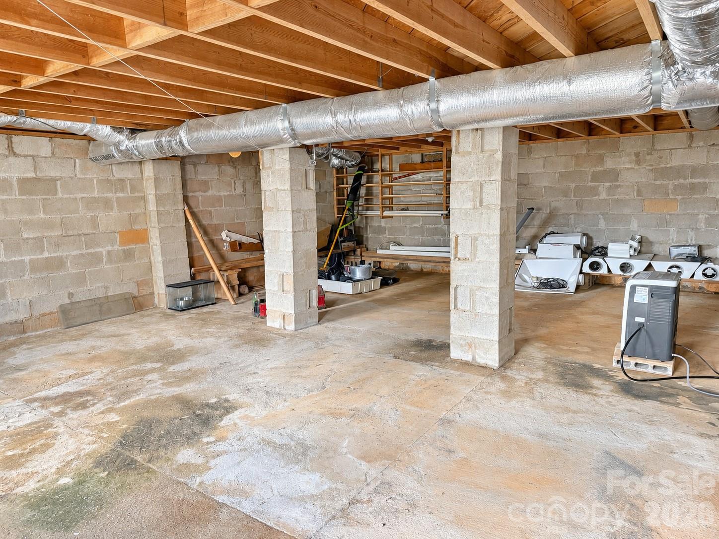 Basement/Laundry - 683 McDaniel Road, Lake Lure