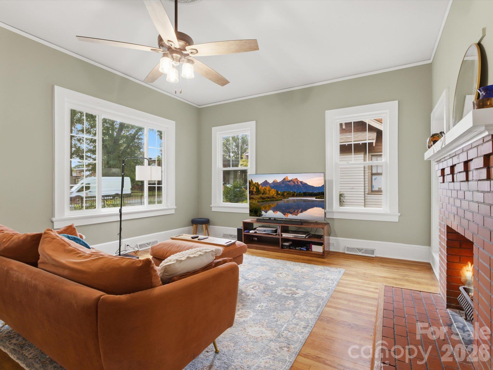 Single Family Residence at 707 S York Street, Gastonia, photo 19 of 89