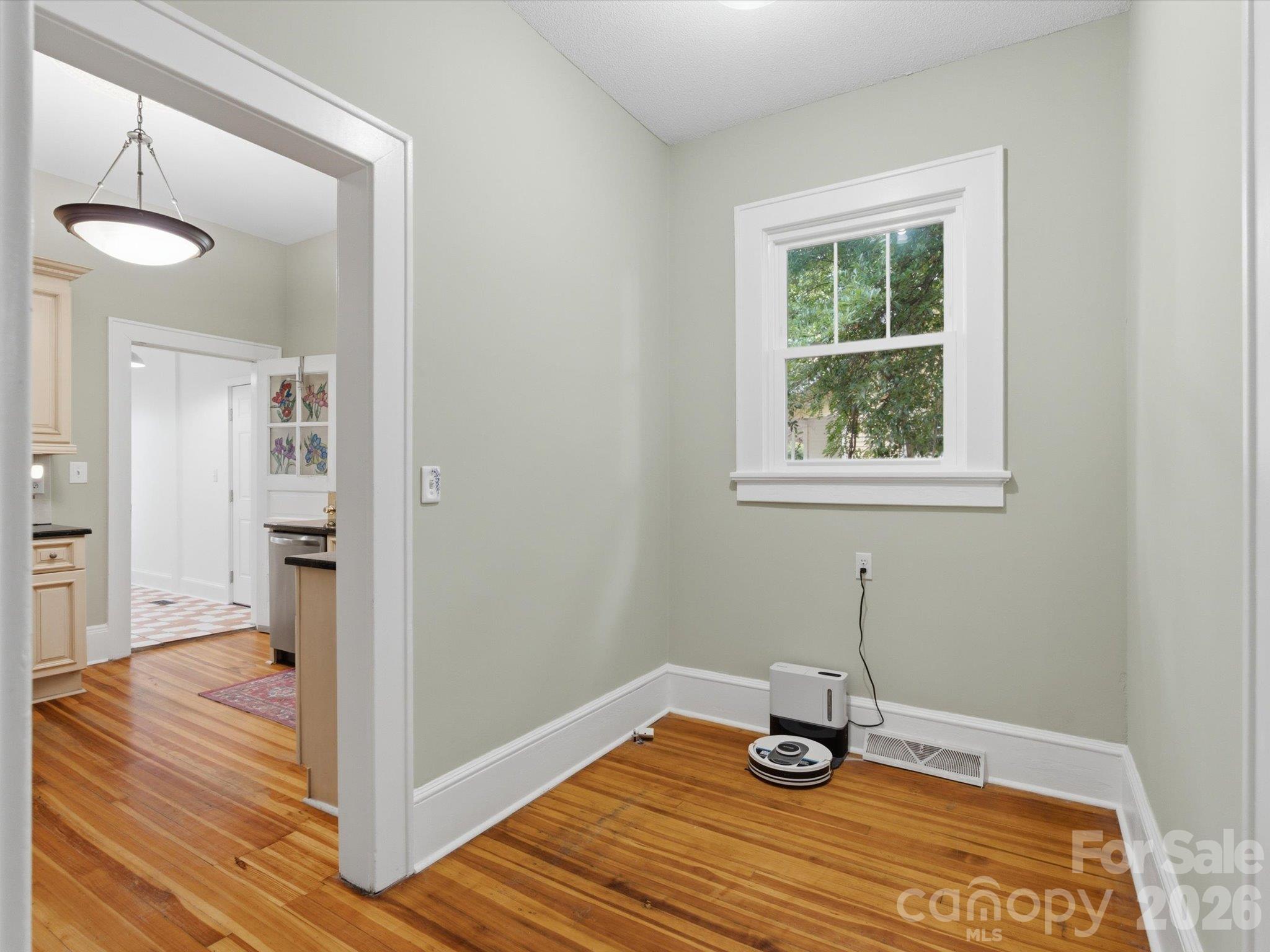 Single Family Residence at 707 S York Street, Gastonia, photo 68 of 89