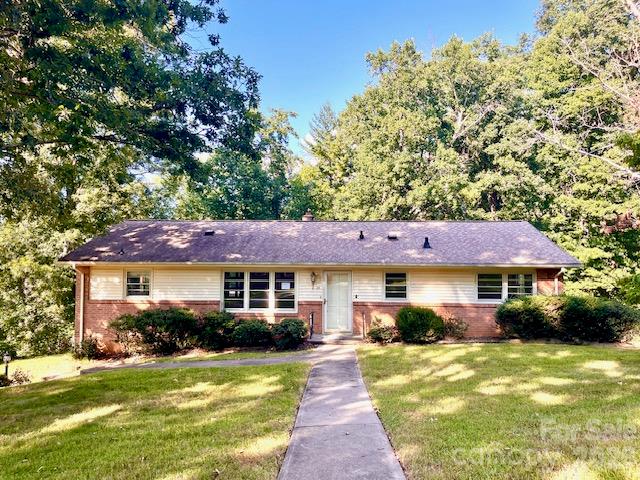 Welcome Home! - 14 Valle Vista Drive, Asheville