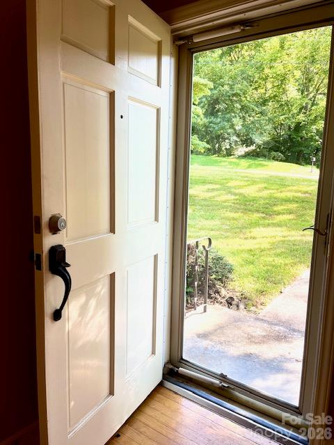 Single Family Residence at 14 Valle Vista Drive, Asheville, photo 7 of 36