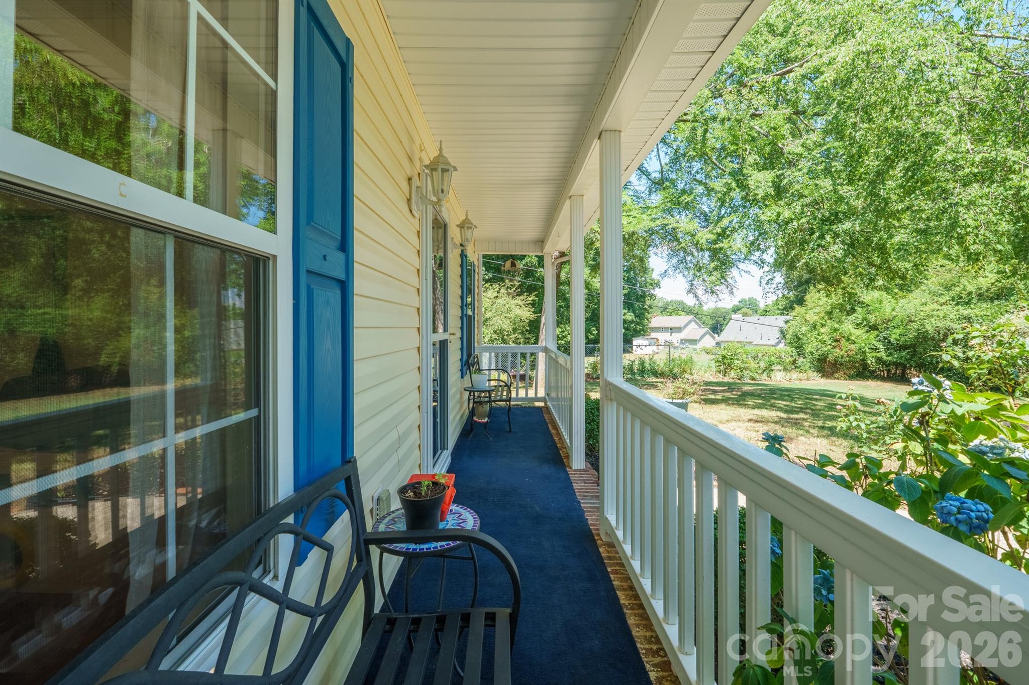 Single Family Residence at 6421 Whitewater Drive, Charlotte, photo 3 of 28