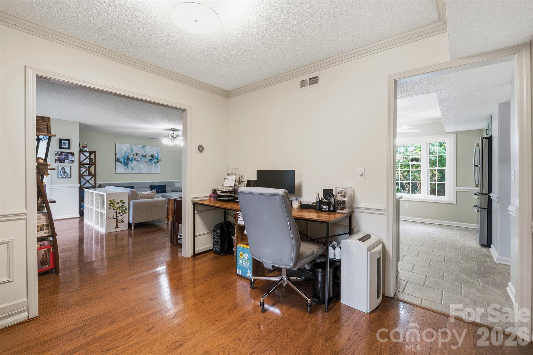 Single Family Residence at 6421 Whitewater Drive, Charlotte, photo 7 of 28