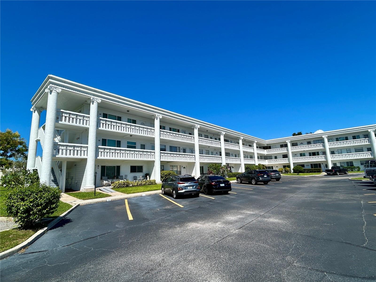 2454 AUSTRALIA WAY E #38