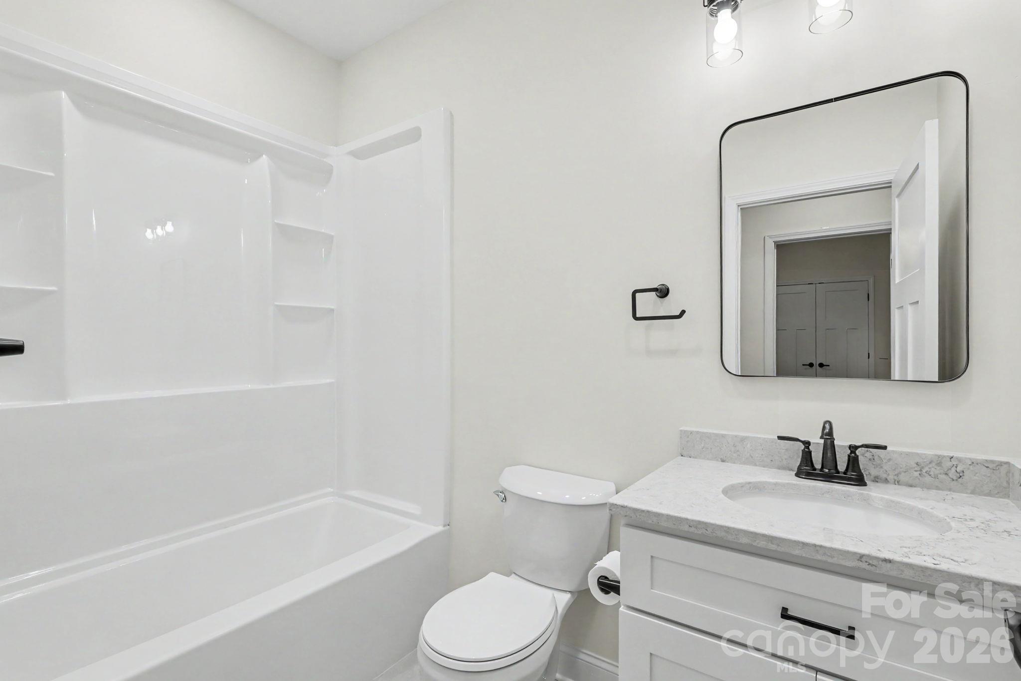 Hall full bath - 2121 Woodhurst Lane, Albemarle