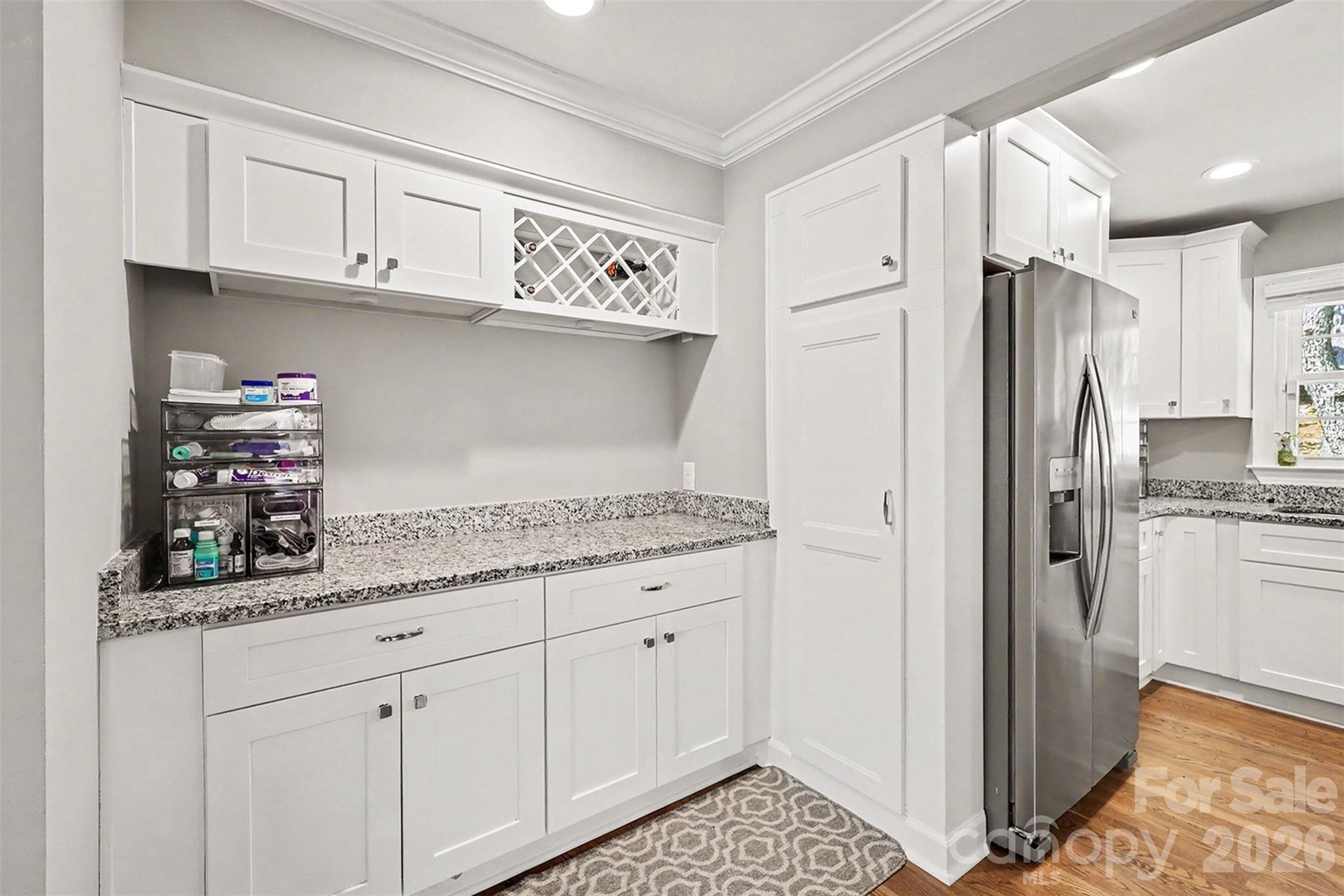 Breakfast Bar - 5621 Alanhurst Place, Charlotte
