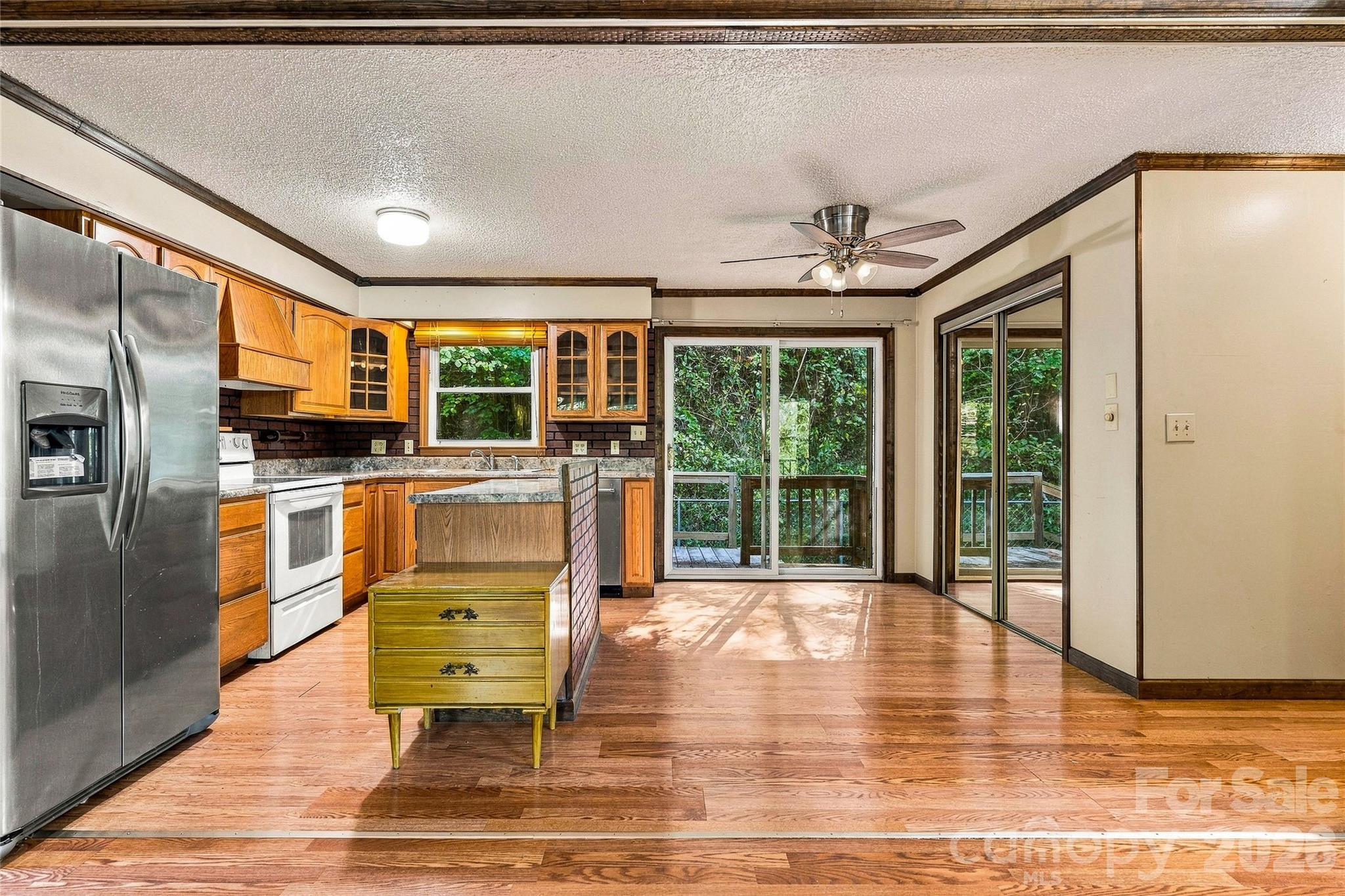 Single Family Residence at 376 Roberts Hill Road, Marshall, photo 2 of 28