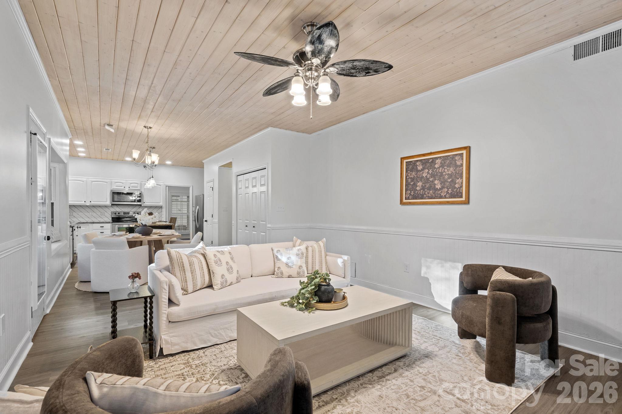Single Family Residence at 135 Southhaven Drive, Mooresville, photo 13 of 35