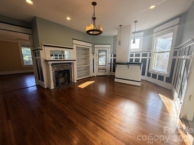 Single Family Residence at 344 Marion Street, Rock Hill, photo 2 of 24