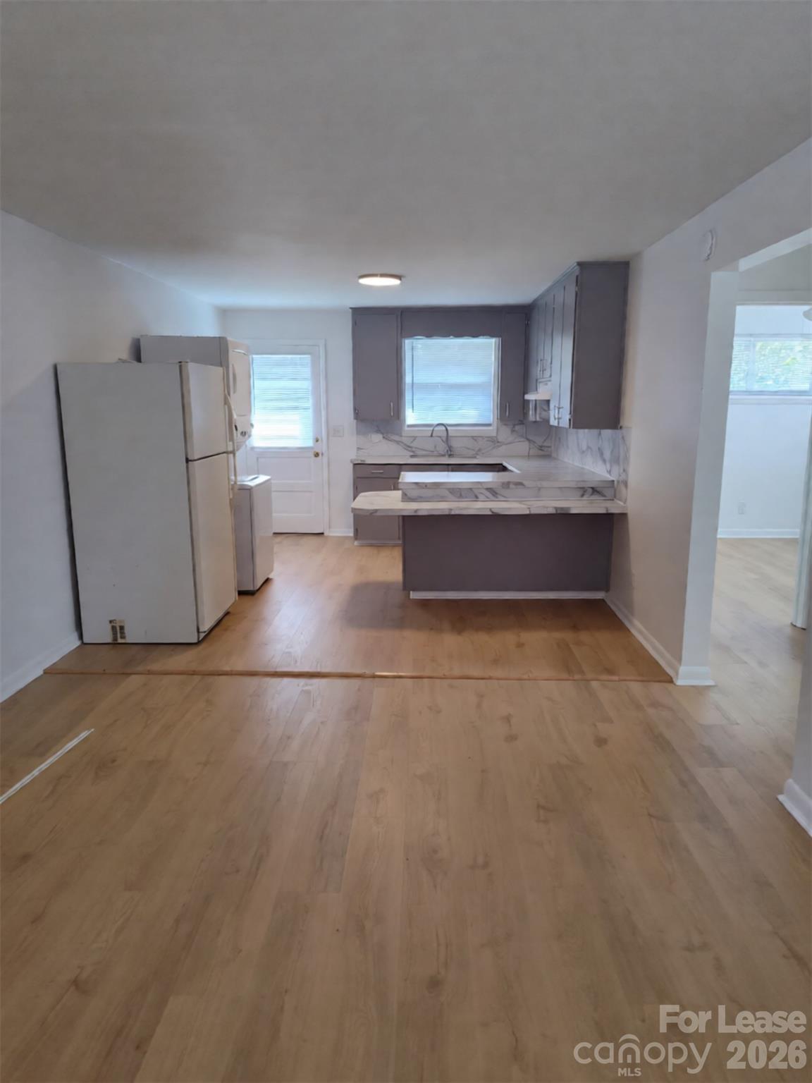 Apartment at 466 26th Avenue NE, Hickory, photo 3 of 9