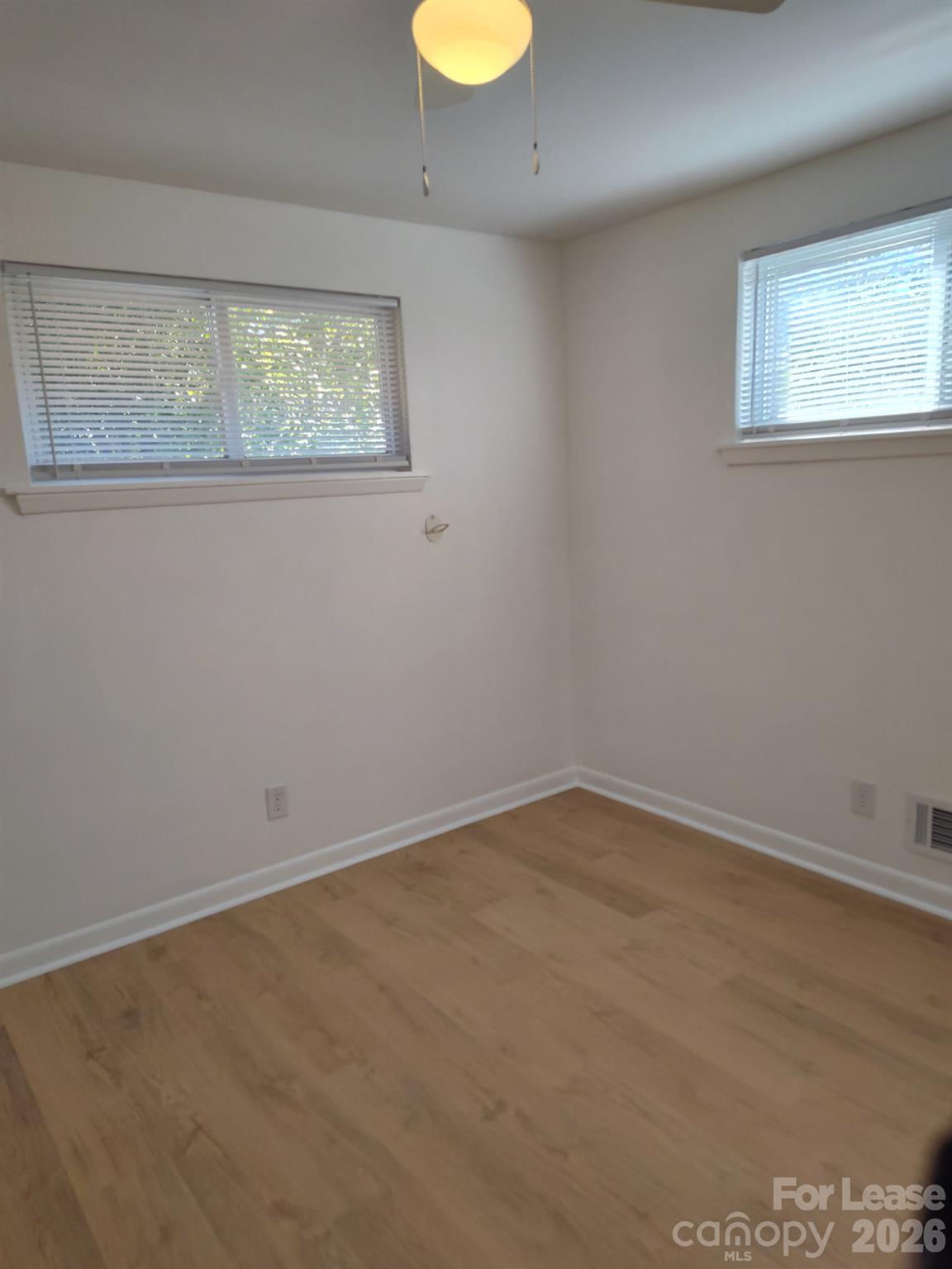 Apartment at 466 26th Avenue NE, Hickory, photo 5 of 9
