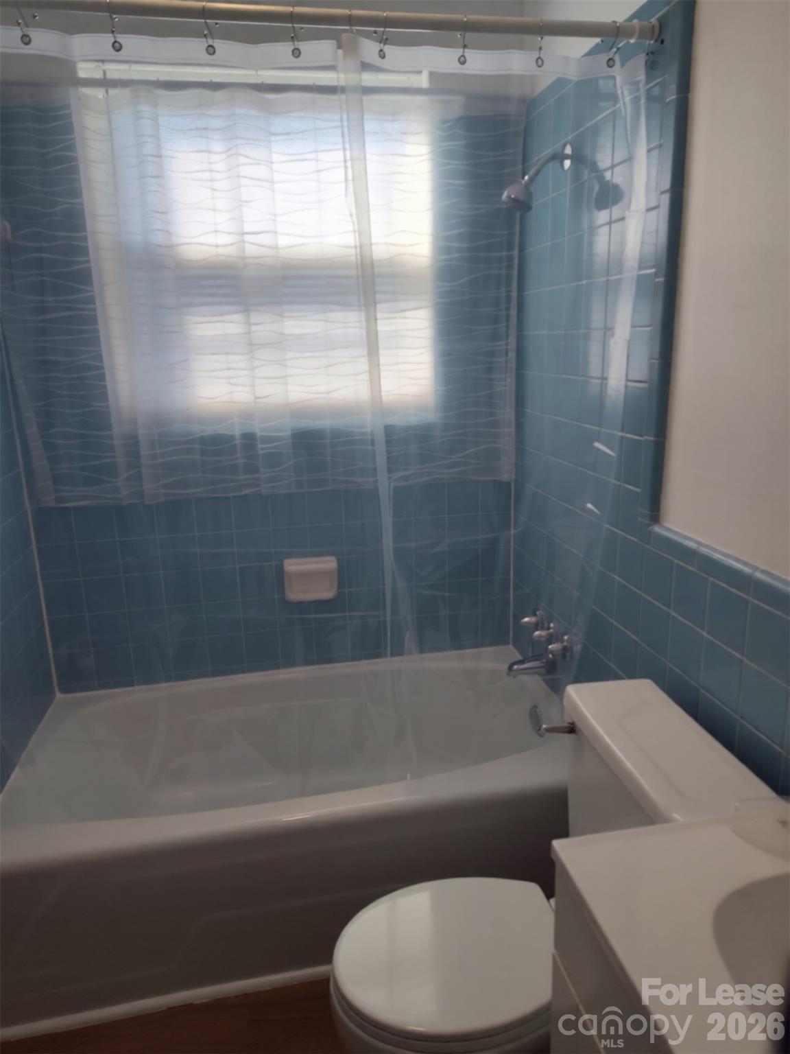 Apartment at 466 26th Avenue NE, Hickory, photo 7 of 9
