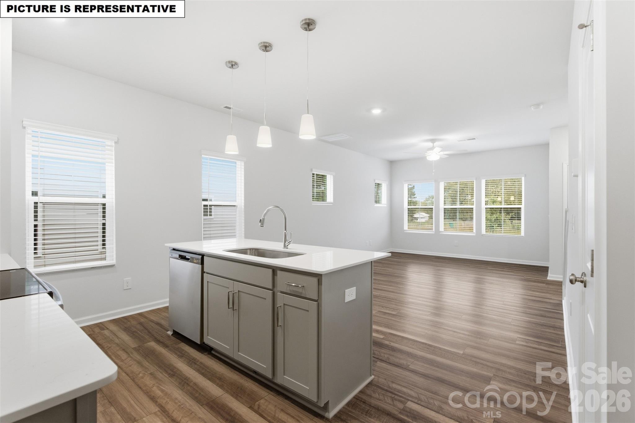 Townhouse at 4610 Lakeview Road, Charlotte, photo 7 of 20