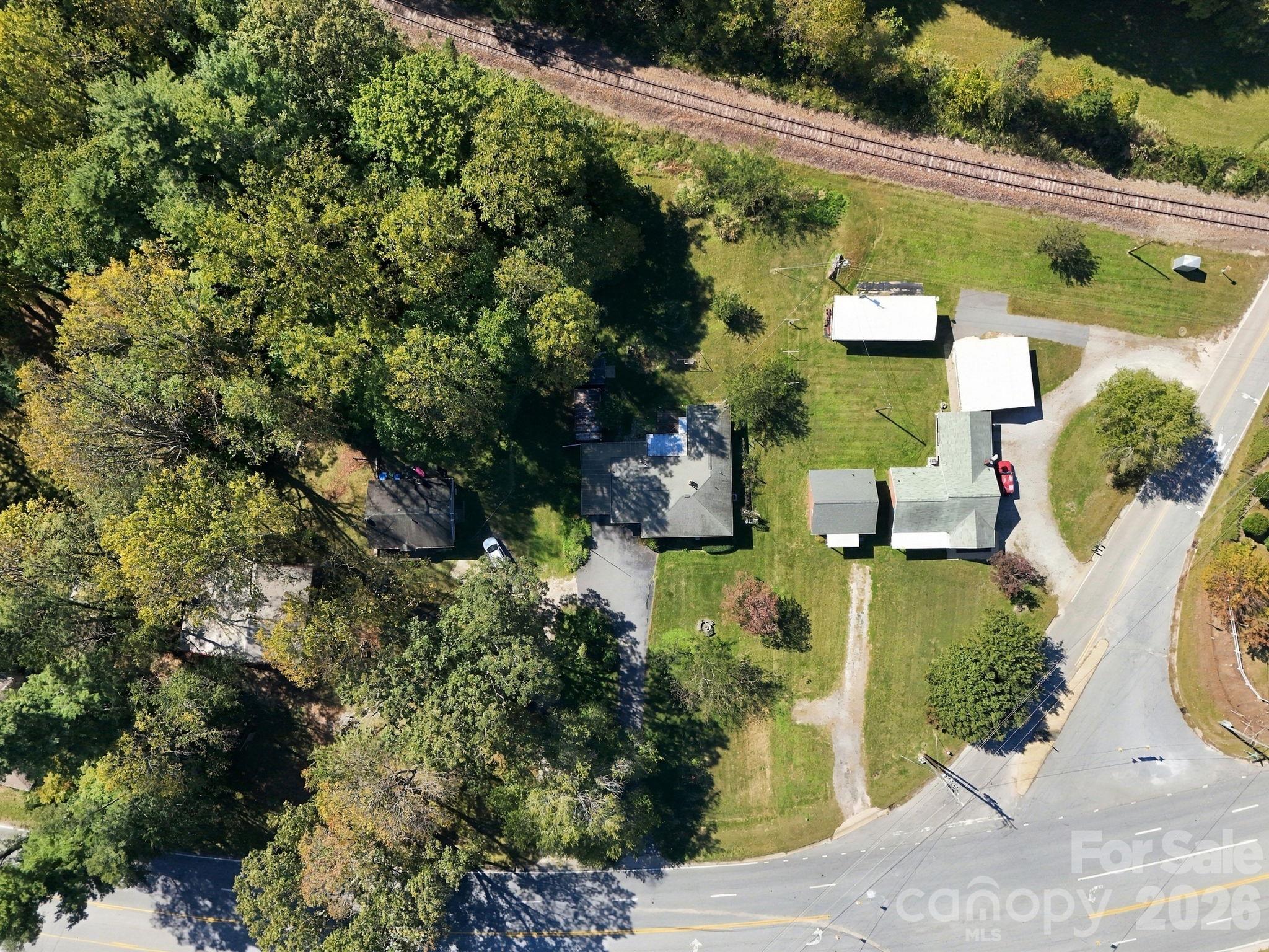 Single Family Residence at 3305 Spartanburg Highway, Flat Rock, photo 11 of 45