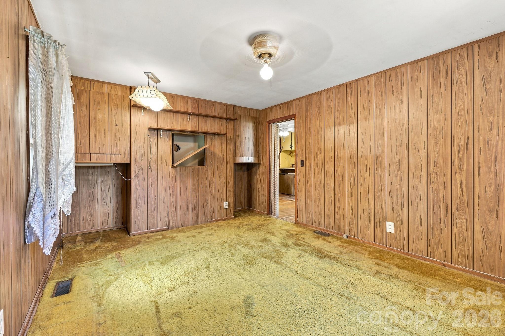 Single Family Residence at 3305 Spartanburg Highway, Flat Rock, photo 22 of 45