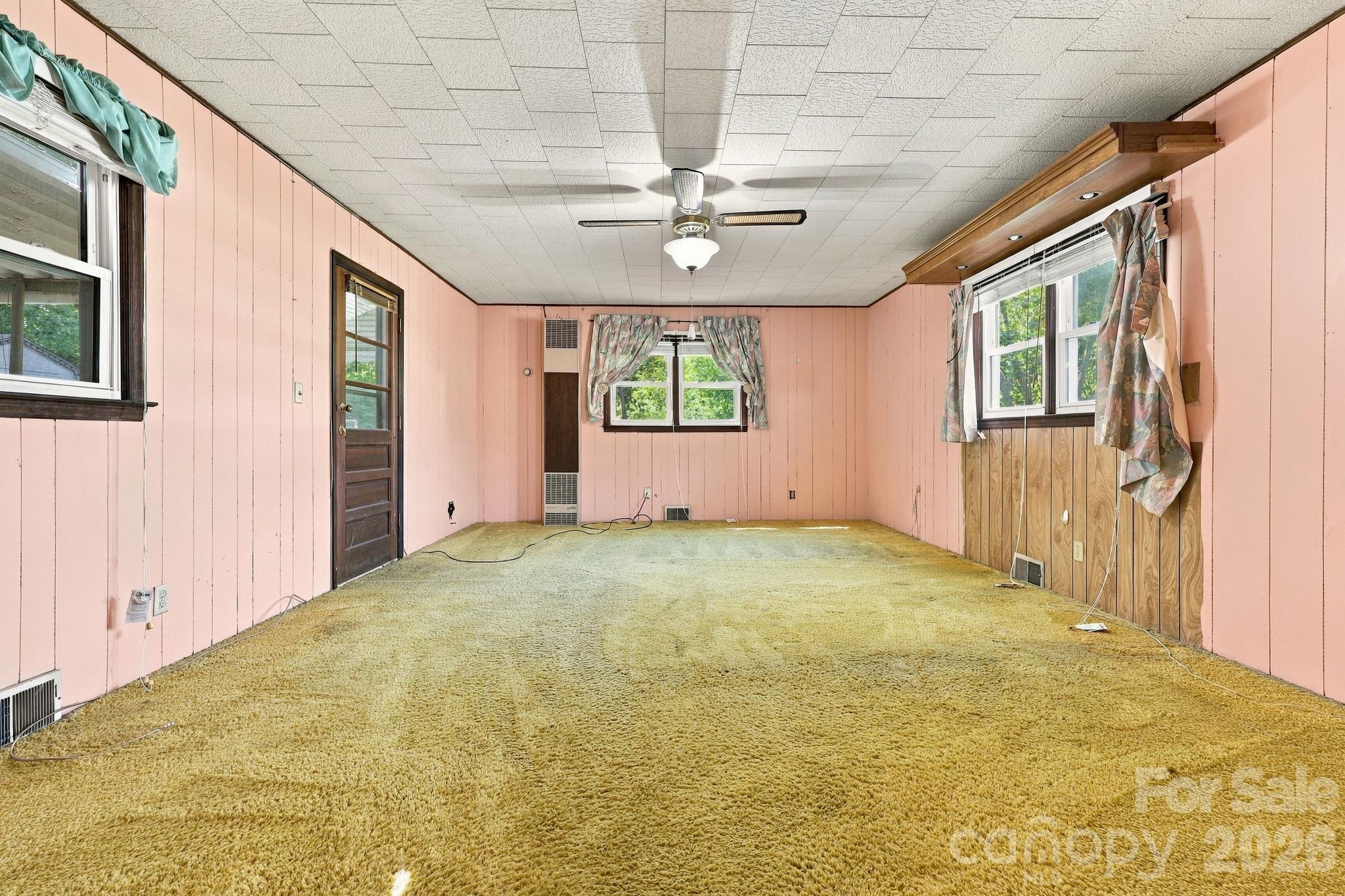 Single Family Residence at 3305 Spartanburg Highway, Flat Rock, photo 34 of 45