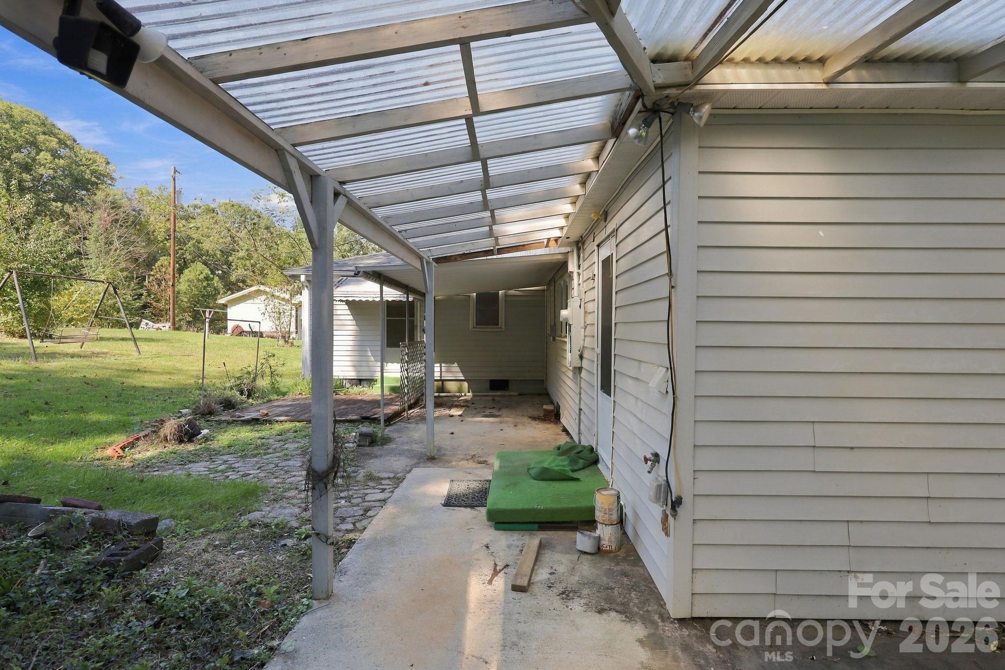 Single Family Residence at 3305 Spartanburg Highway, Flat Rock, photo 44 of 45