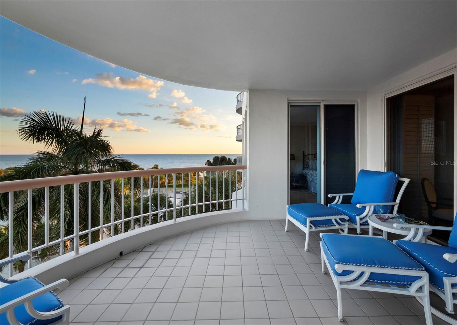 Sunrise to Sunset every day is extraordinary - 455 LONGBOAT CLUB RD #402, LONGBOAT KEY