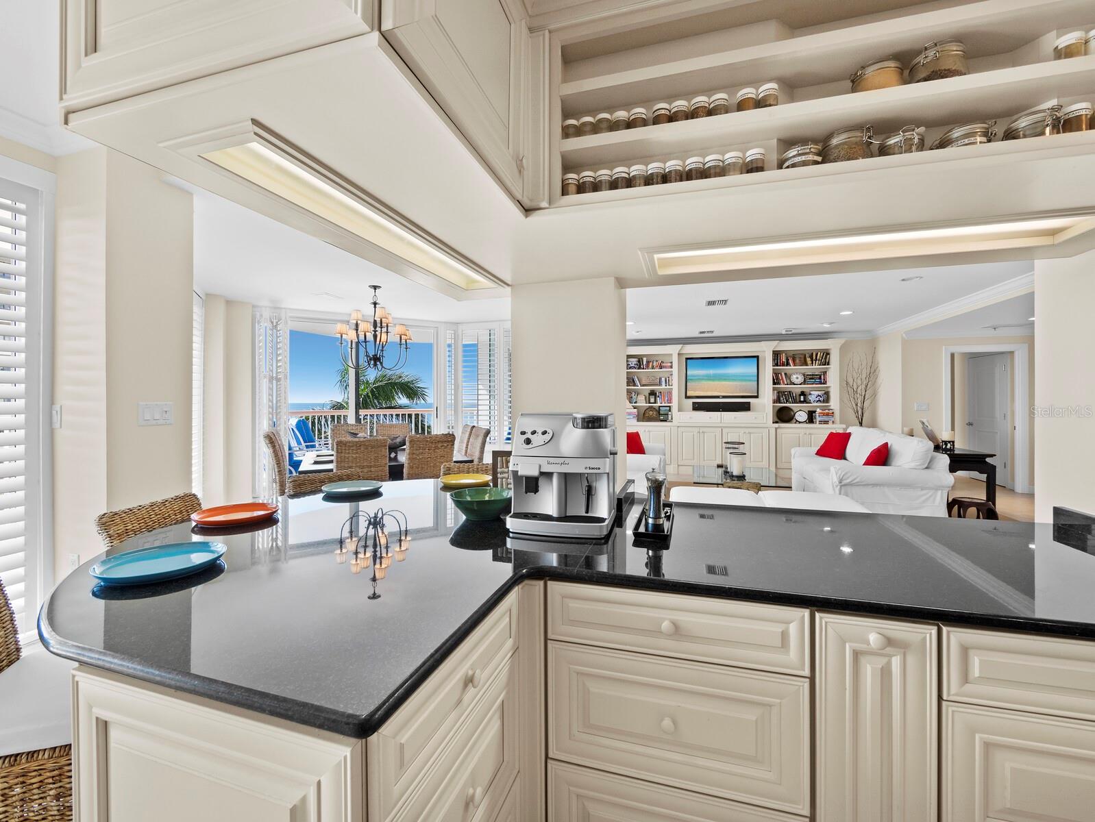 Breakfast bar - 455 LONGBOAT CLUB RD #402, LONGBOAT KEY