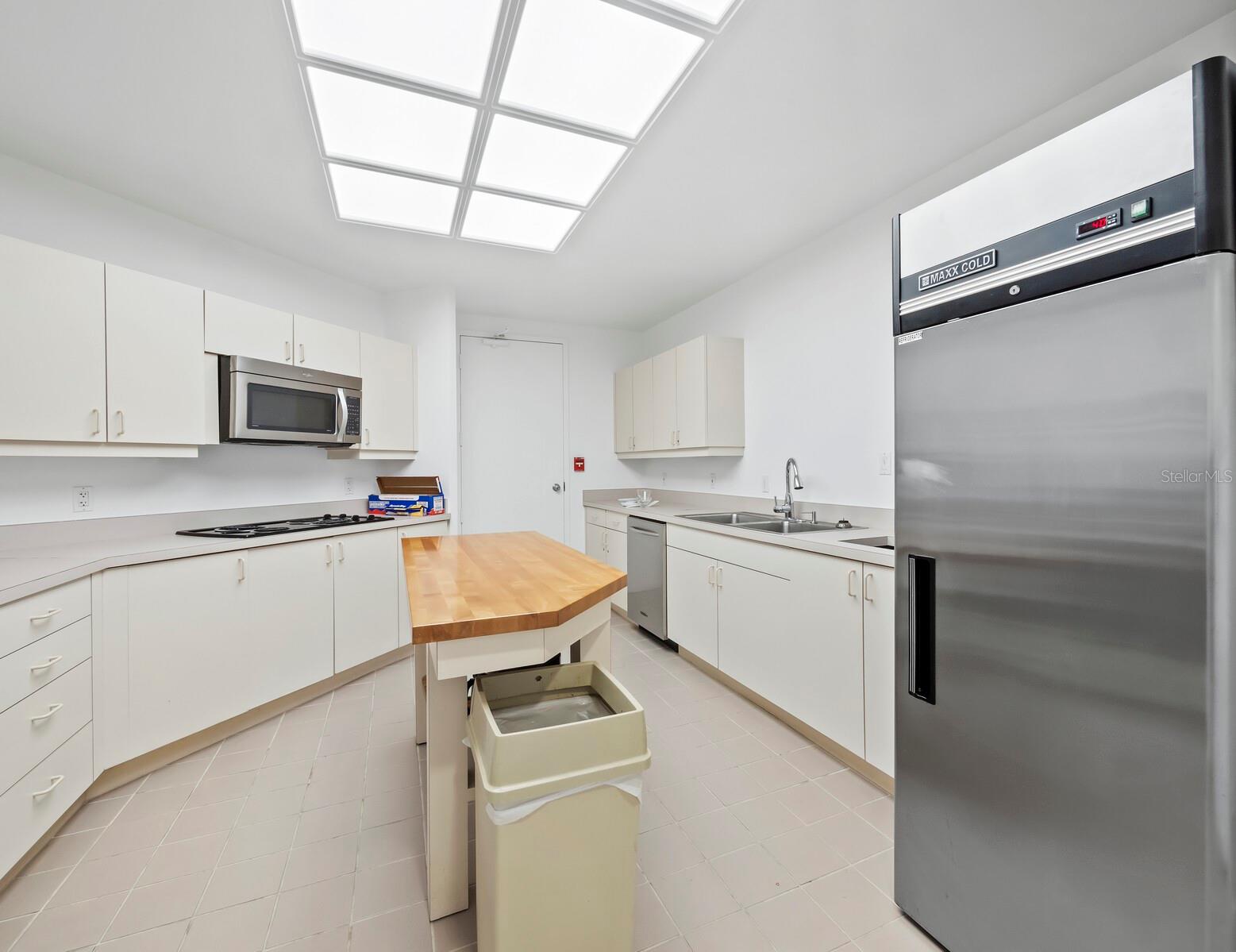 Updated club room - 455 LONGBOAT CLUB RD #402, LONGBOAT KEY