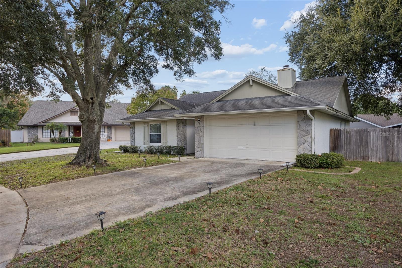 Single Family Residence at 1015 OHANLON CT, OVIEDO, photo 3 of 29