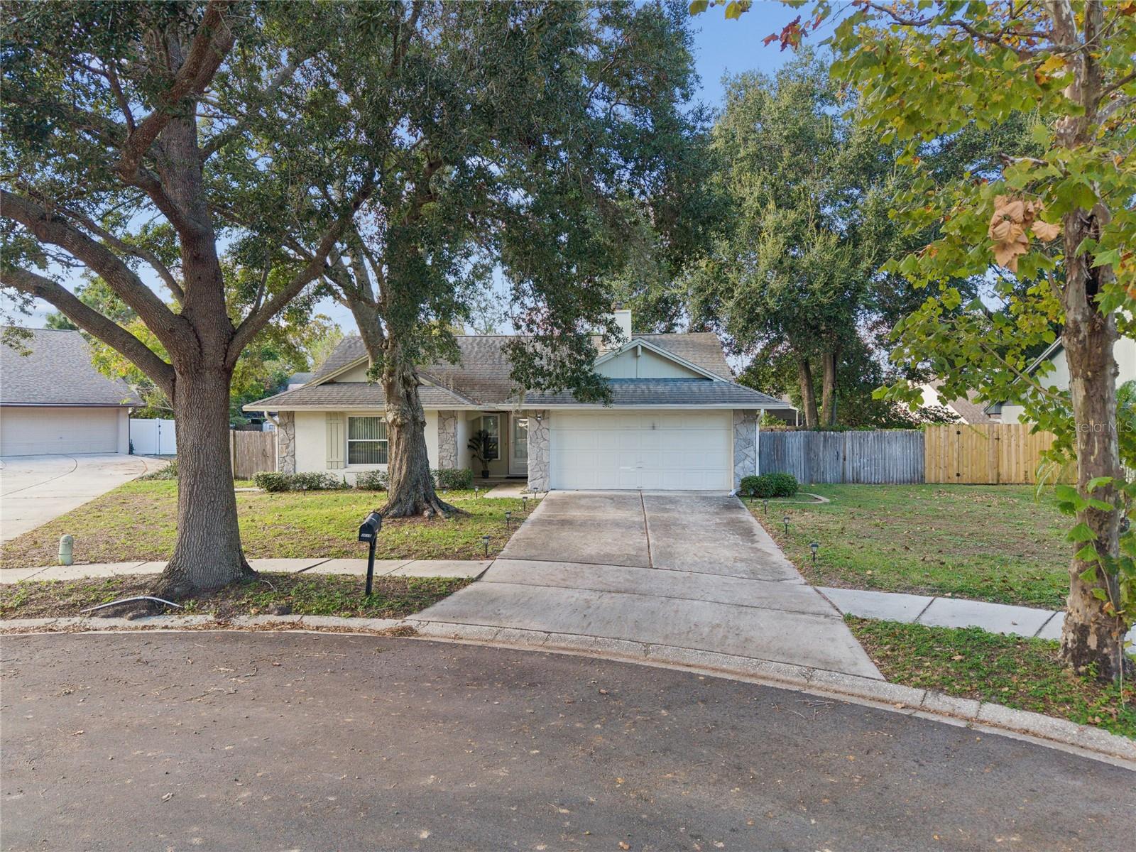 Single Family Residence at 1015 OHANLON CT, OVIEDO, photo 4 of 29