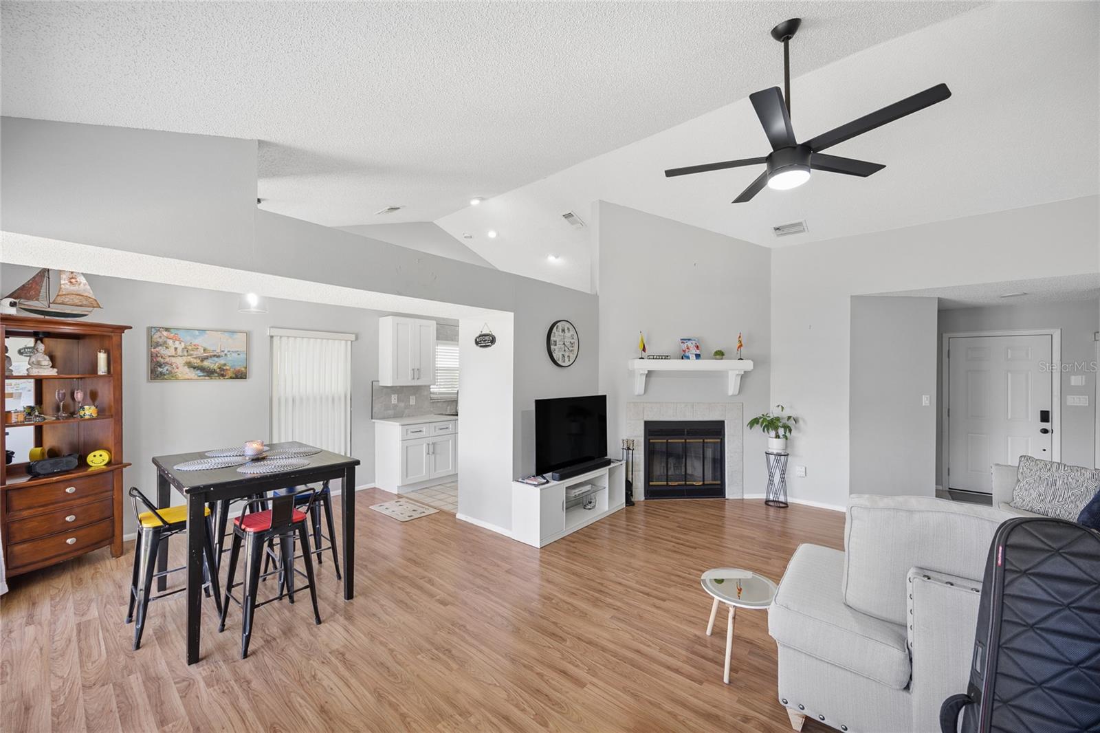 Single Family Residence at 1015 OHANLON CT, OVIEDO, photo 10 of 29