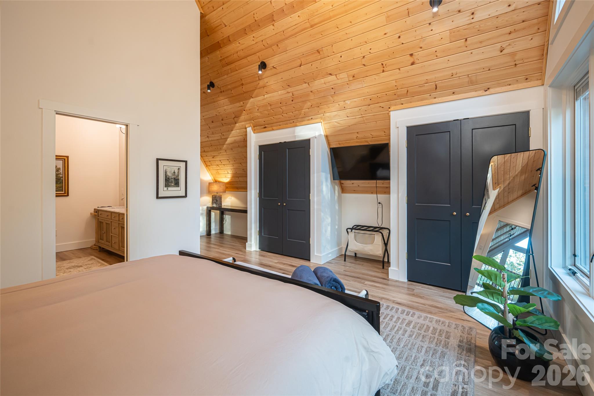 Primary suite - 125 Carolina Lily Lane, Asheville