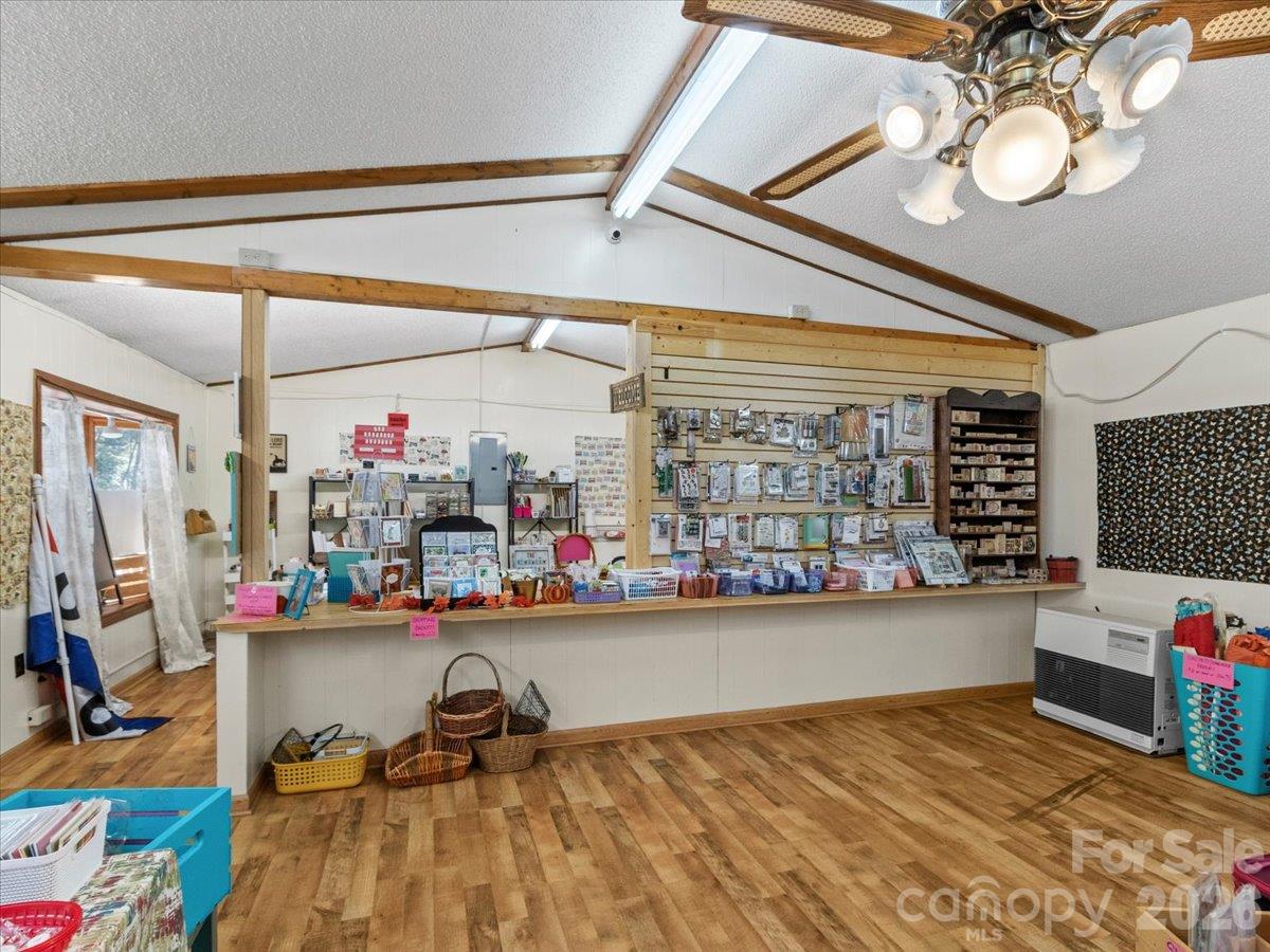 Lease space 3 - 13780 S 226 Highway, Spruce Pine