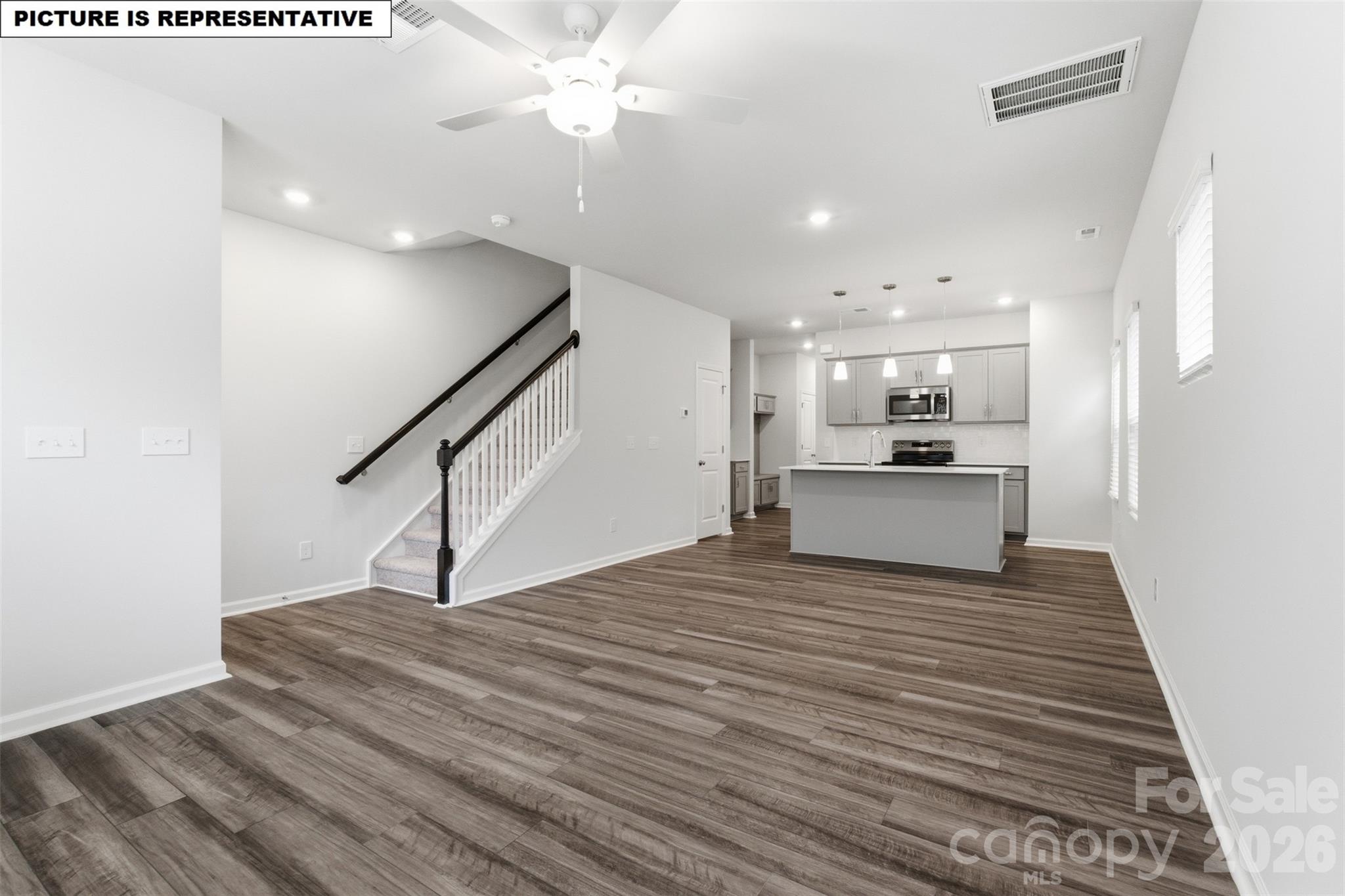 Townhouse at 4618 Lakeview Road, Charlotte, photo 4 of 20