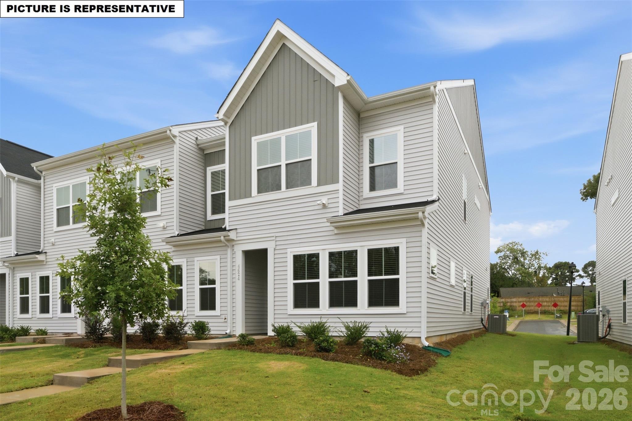 Townhouse at 4628 Lakeview Road, Charlotte, photo 2 of 20