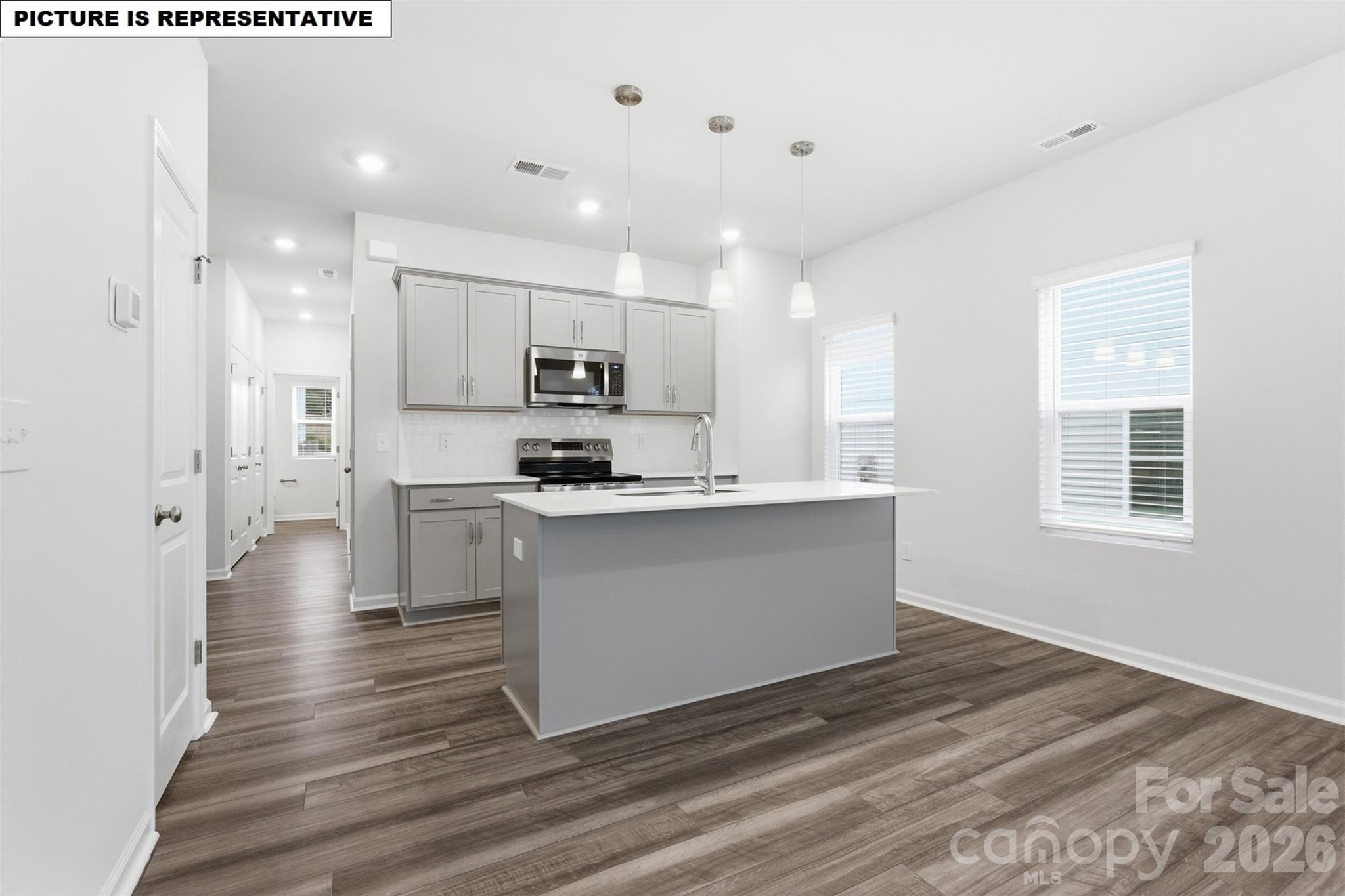 Townhouse at 4628 Lakeview Road, Charlotte, photo 6 of 20