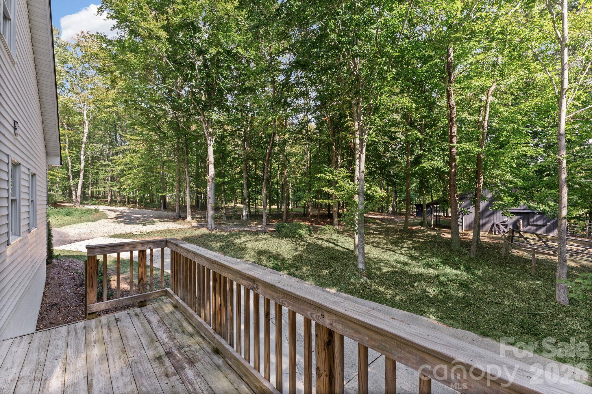 Single Family Residence at 270 Sweet Autumn Lane, Lexington, photo 26 of 45