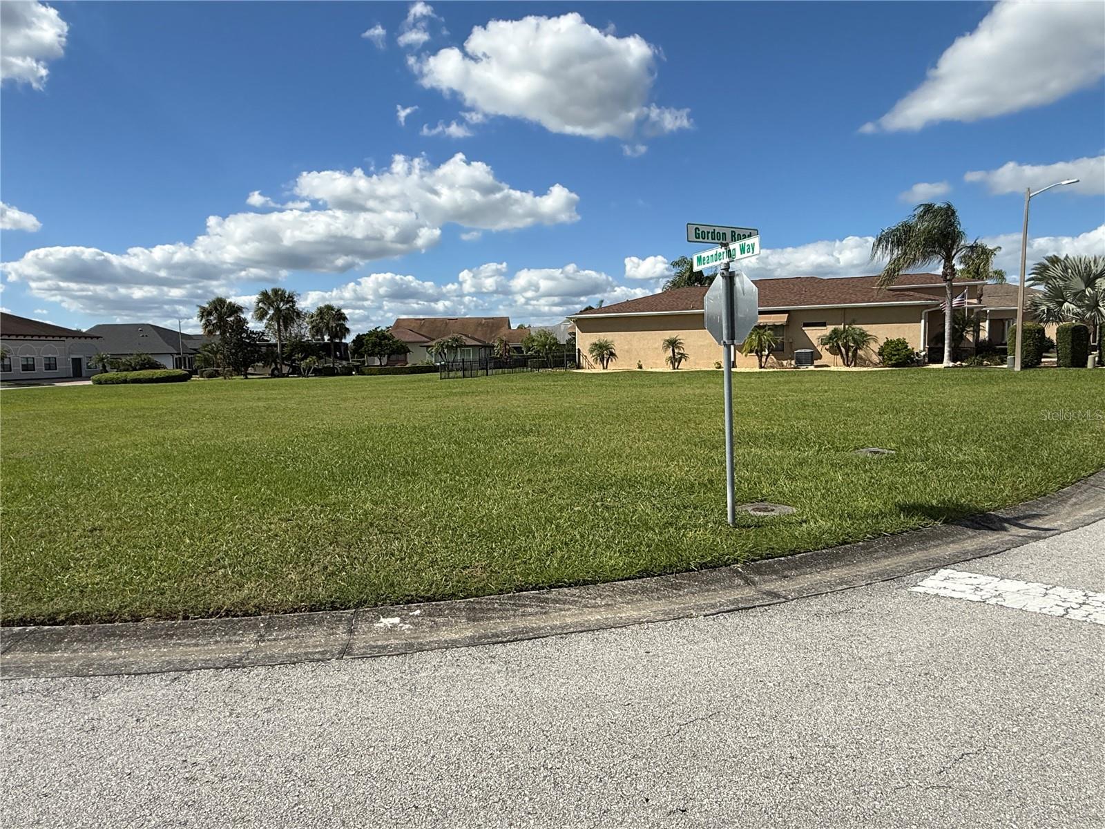 555 MEANDERING WAY