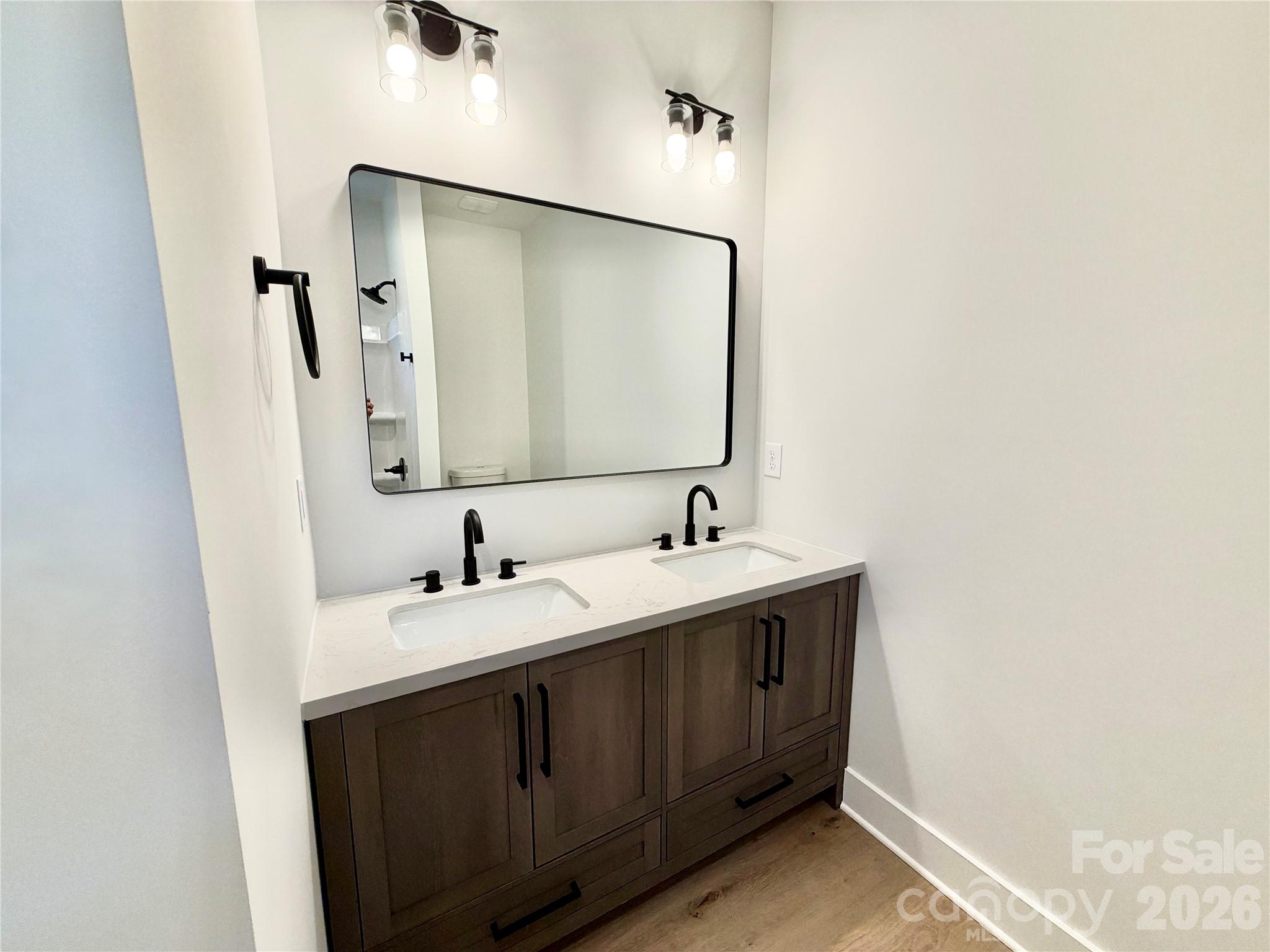 Single Family Residence at 610 E Robinson Street, Dallas, photo 15 of 20