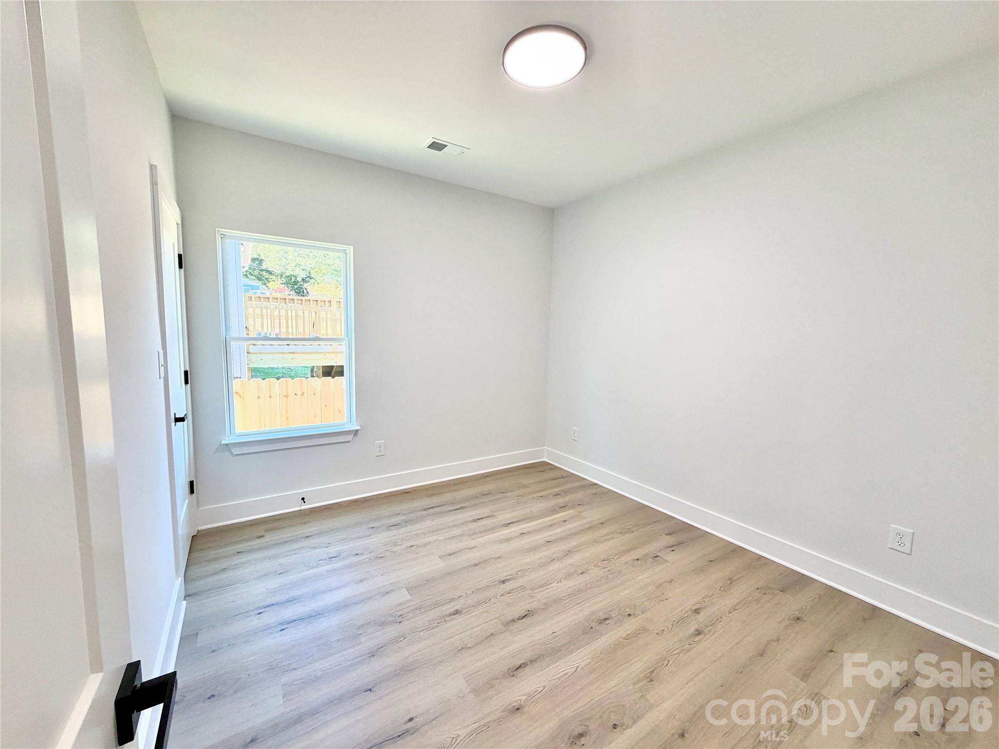 Single Family Residence at 610 E Robinson Street, Dallas, photo 18 of 20