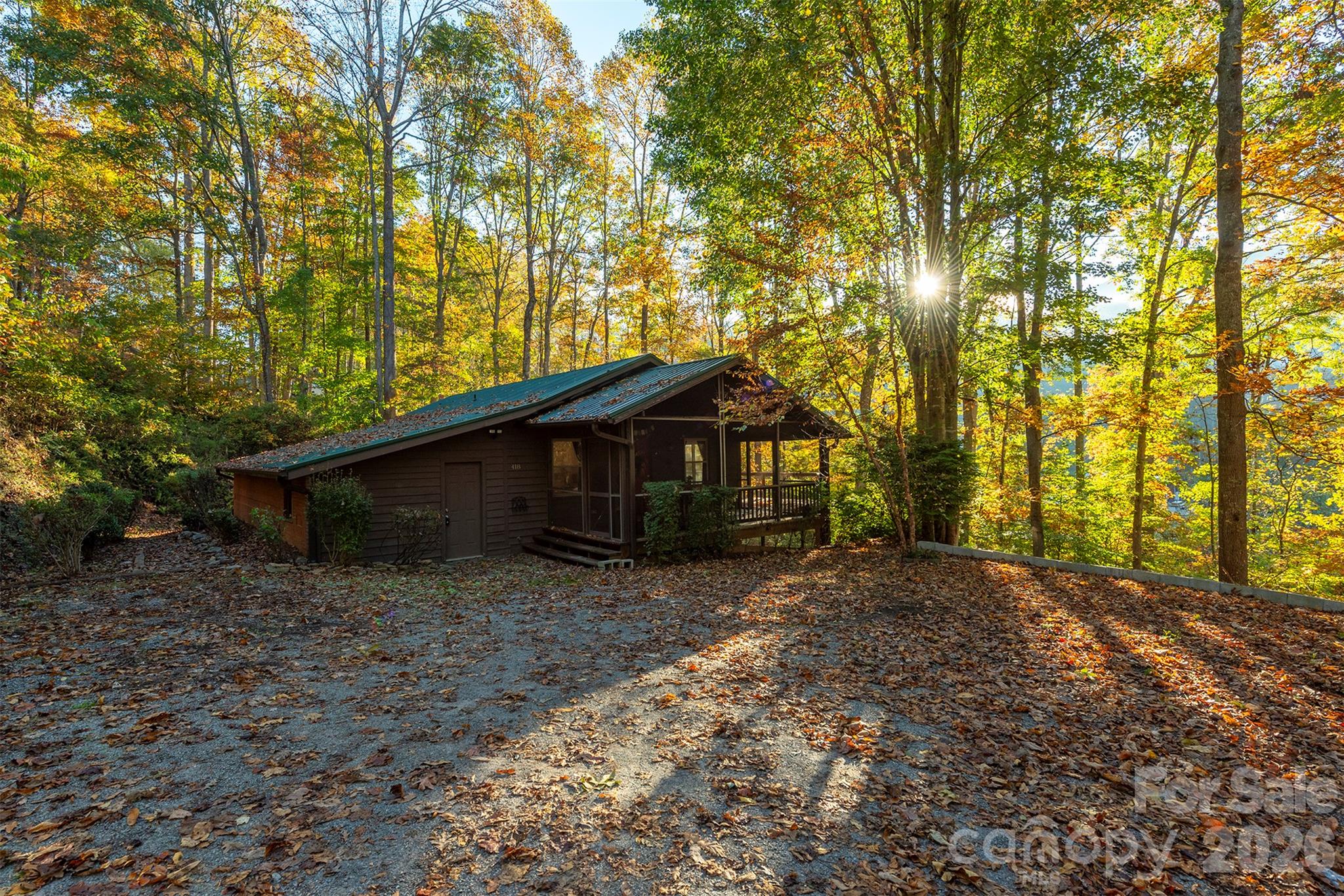 Single Family Residence at 418 Sunshine Cove Road, Waynesville, photo 2 of 37