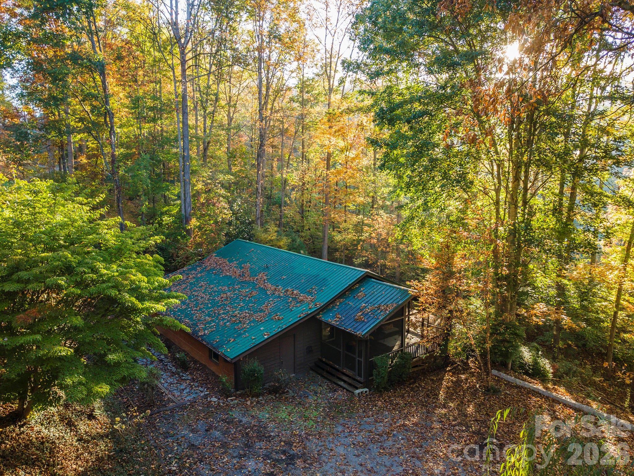 Single Family Residence at 418 Sunshine Cove Road, Waynesville, photo 3 of 37