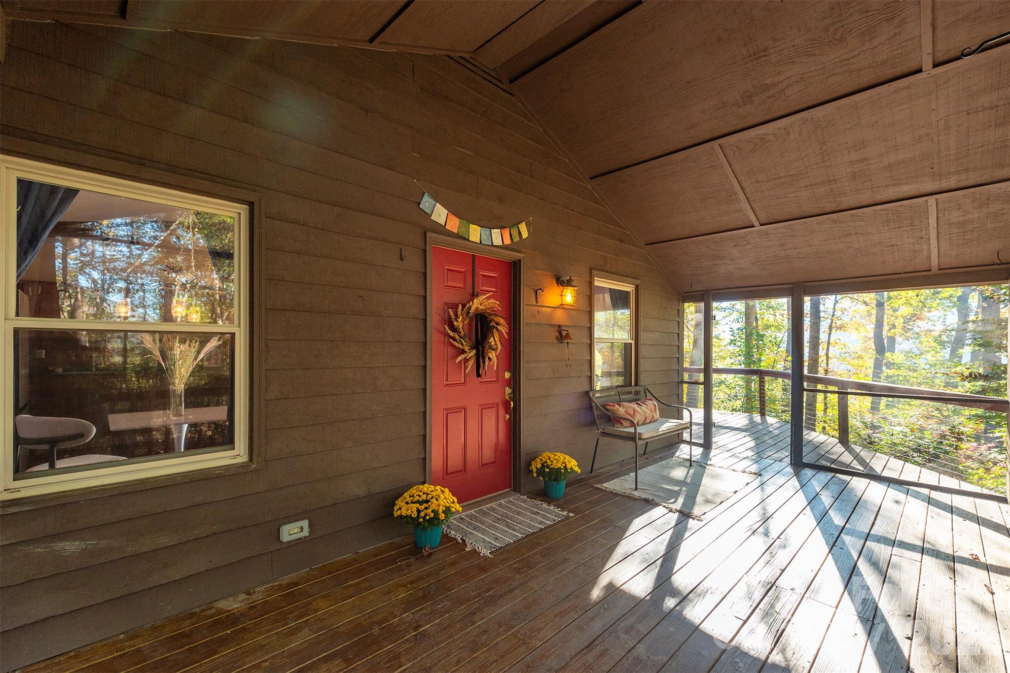 Single Family Residence at 418 Sunshine Cove Road, Waynesville, photo 8 of 37