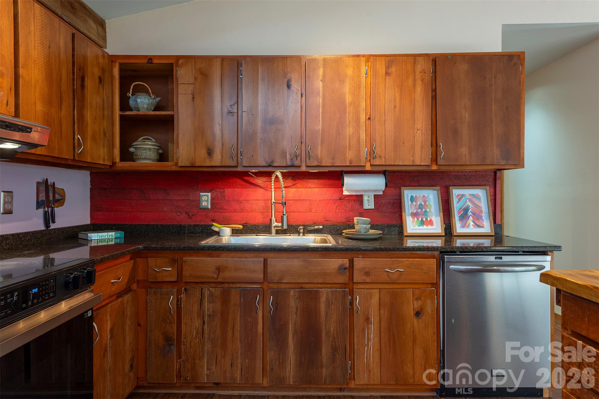 Single Family Residence at 418 Sunshine Cove Road, Waynesville, photo 13 of 37