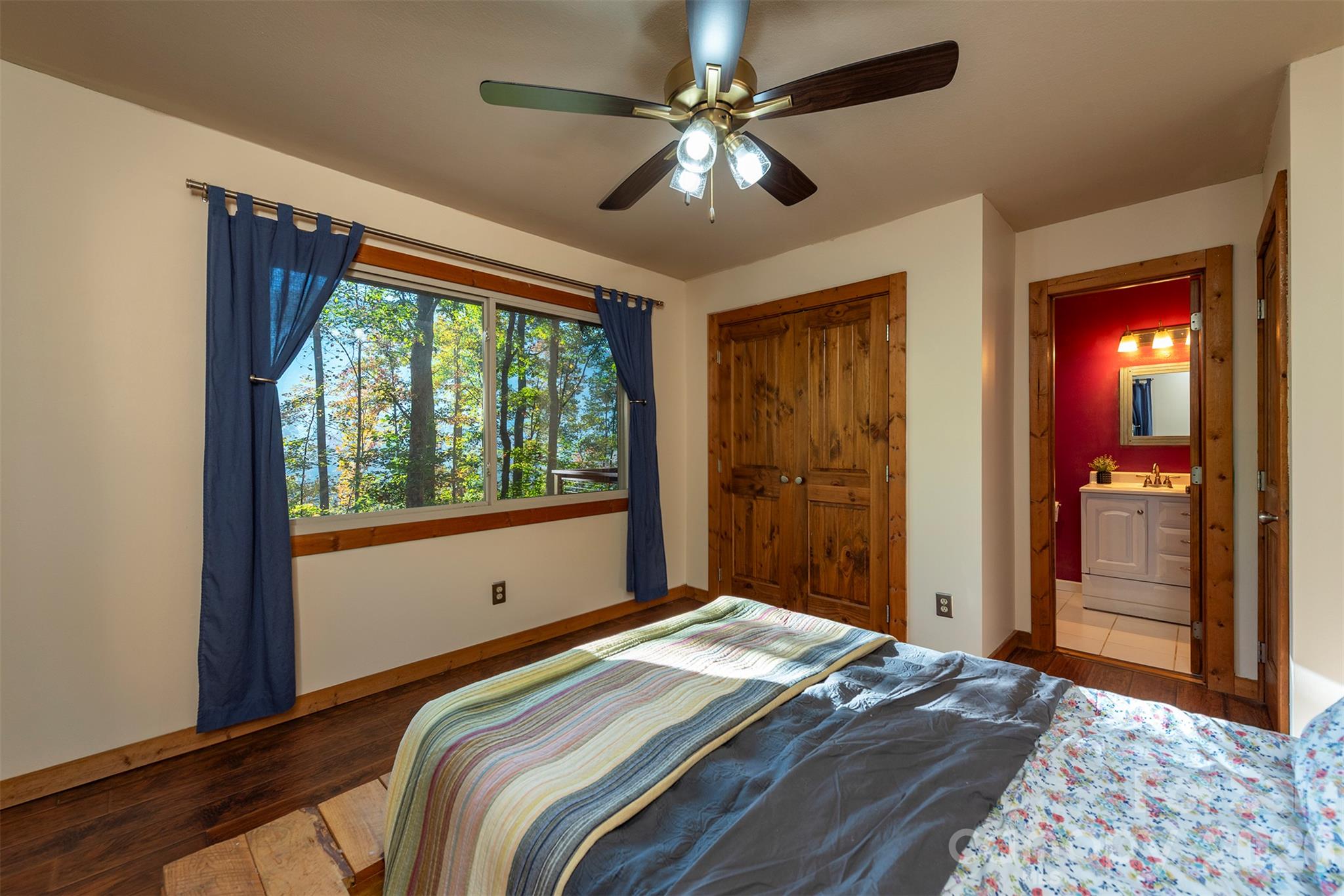 Single Family Residence at 418 Sunshine Cove Road, Waynesville, photo 22 of 37