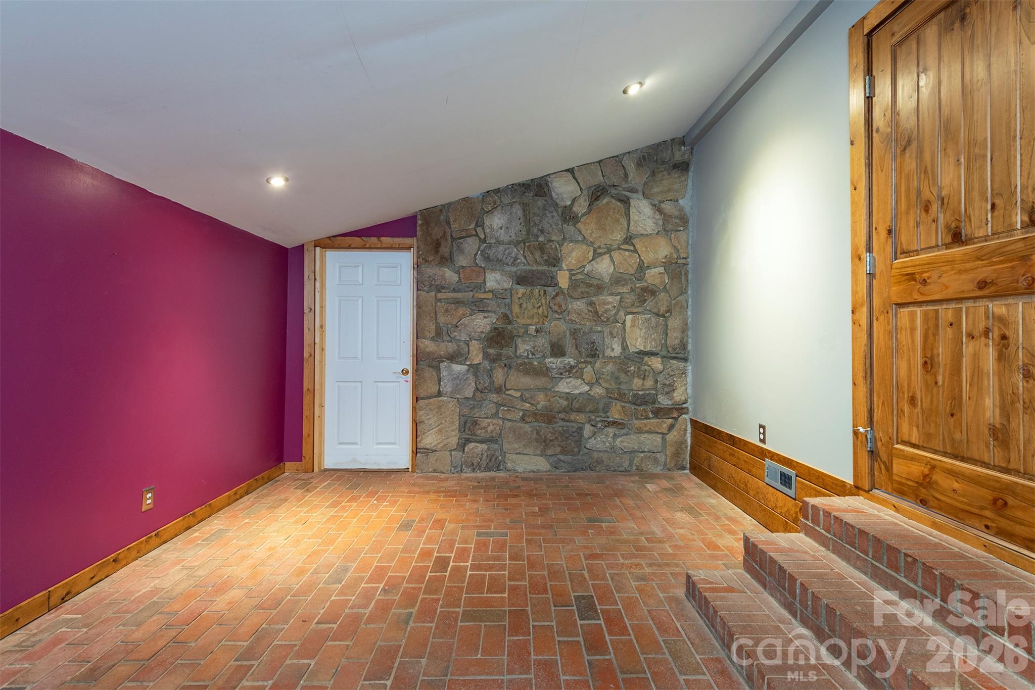 Single Family Residence at 418 Sunshine Cove Road, Waynesville, photo 26 of 37