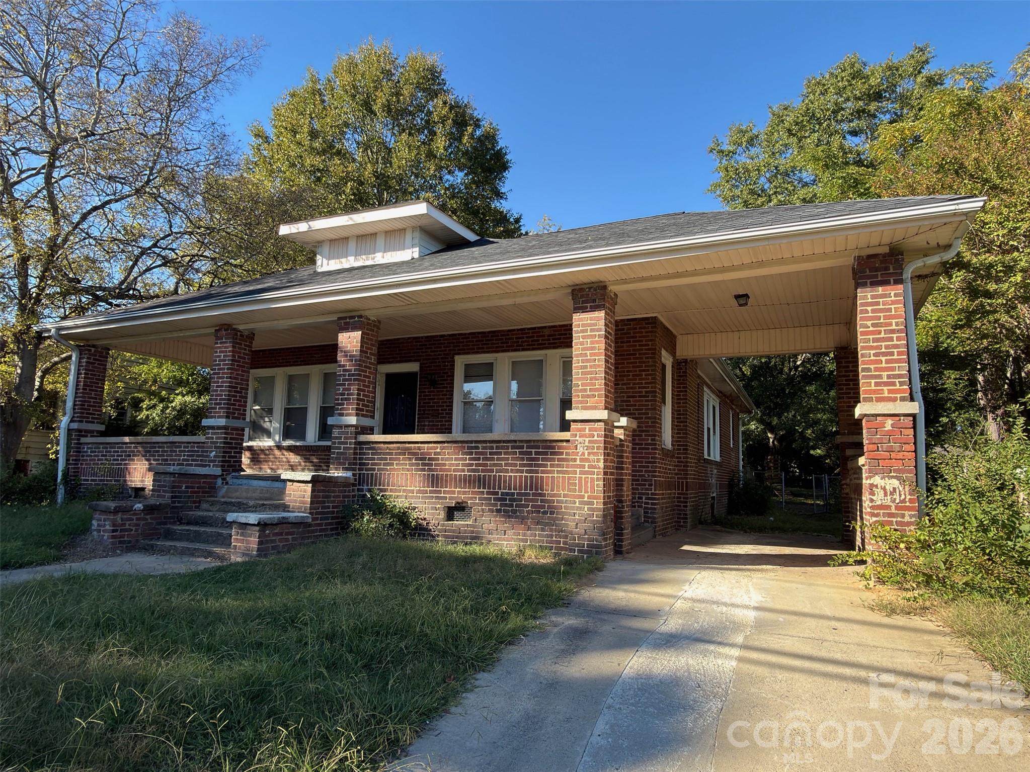 418 W Graham Street