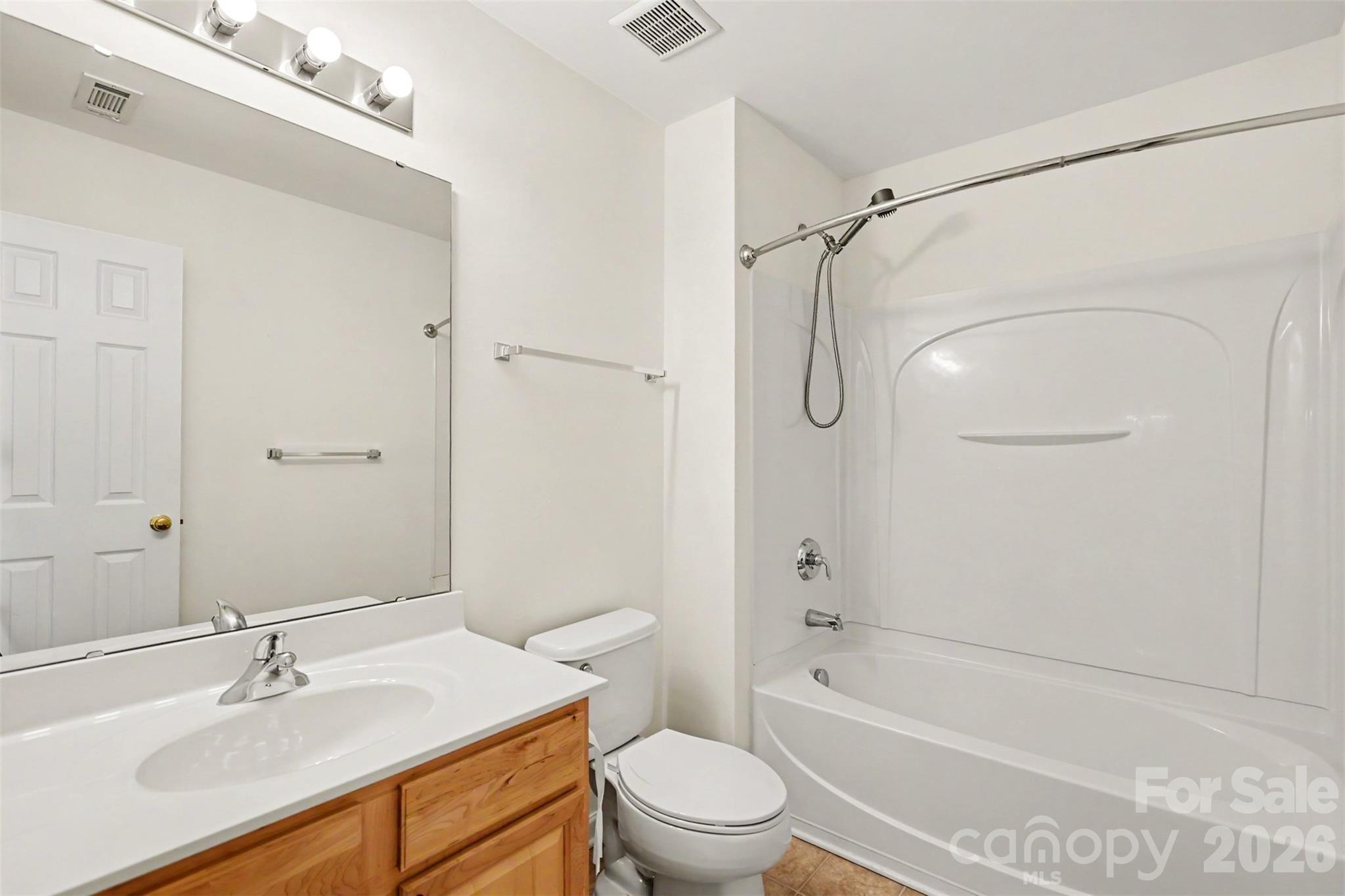 Townhouse at 136 Rapids Road, Fort Mill, photo 16 of 18